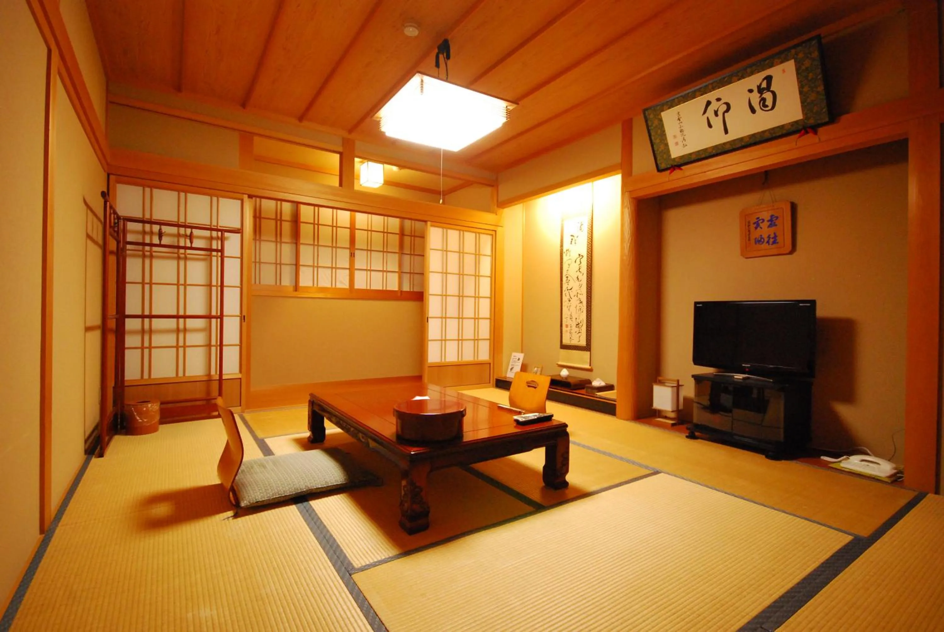 Photo of the whole room in 高野山 宿坊 不動院 -Koyasan Shukubo Fudoin-