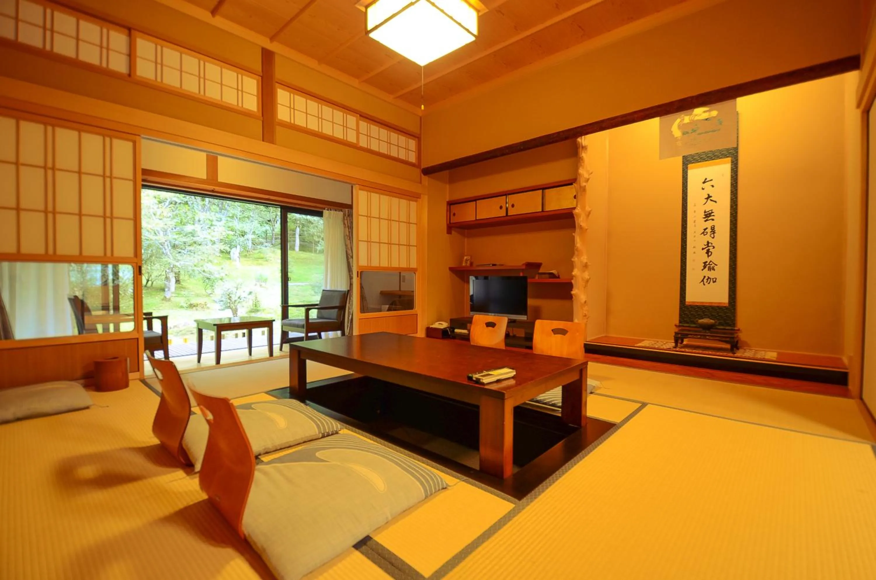 Photo of the whole room in 高野山 宿坊 不動院 -Koyasan Shukubo Fudoin-