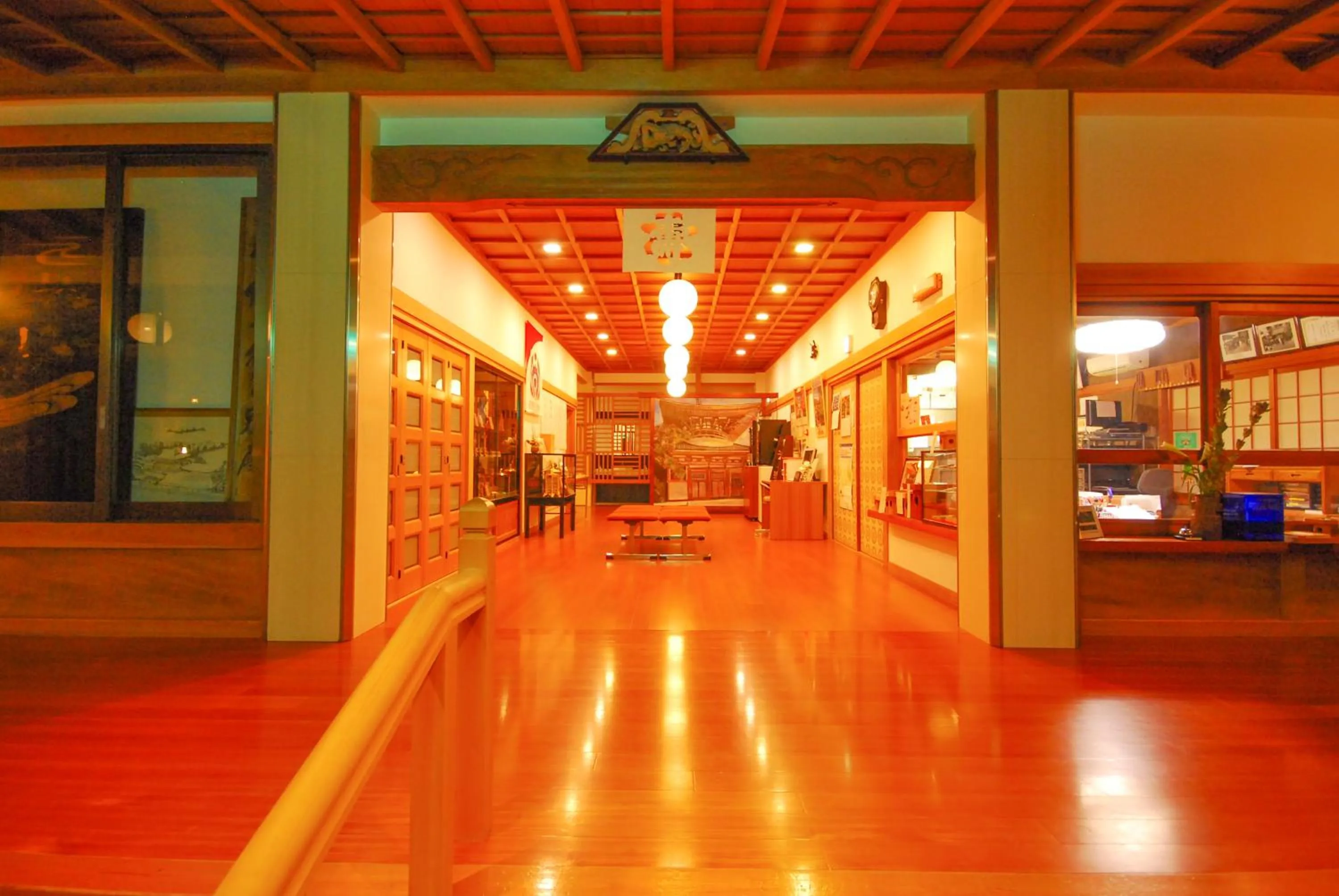 Lobby or reception in 高野山 宿坊 不動院 -Koyasan Shukubo Fudoin-