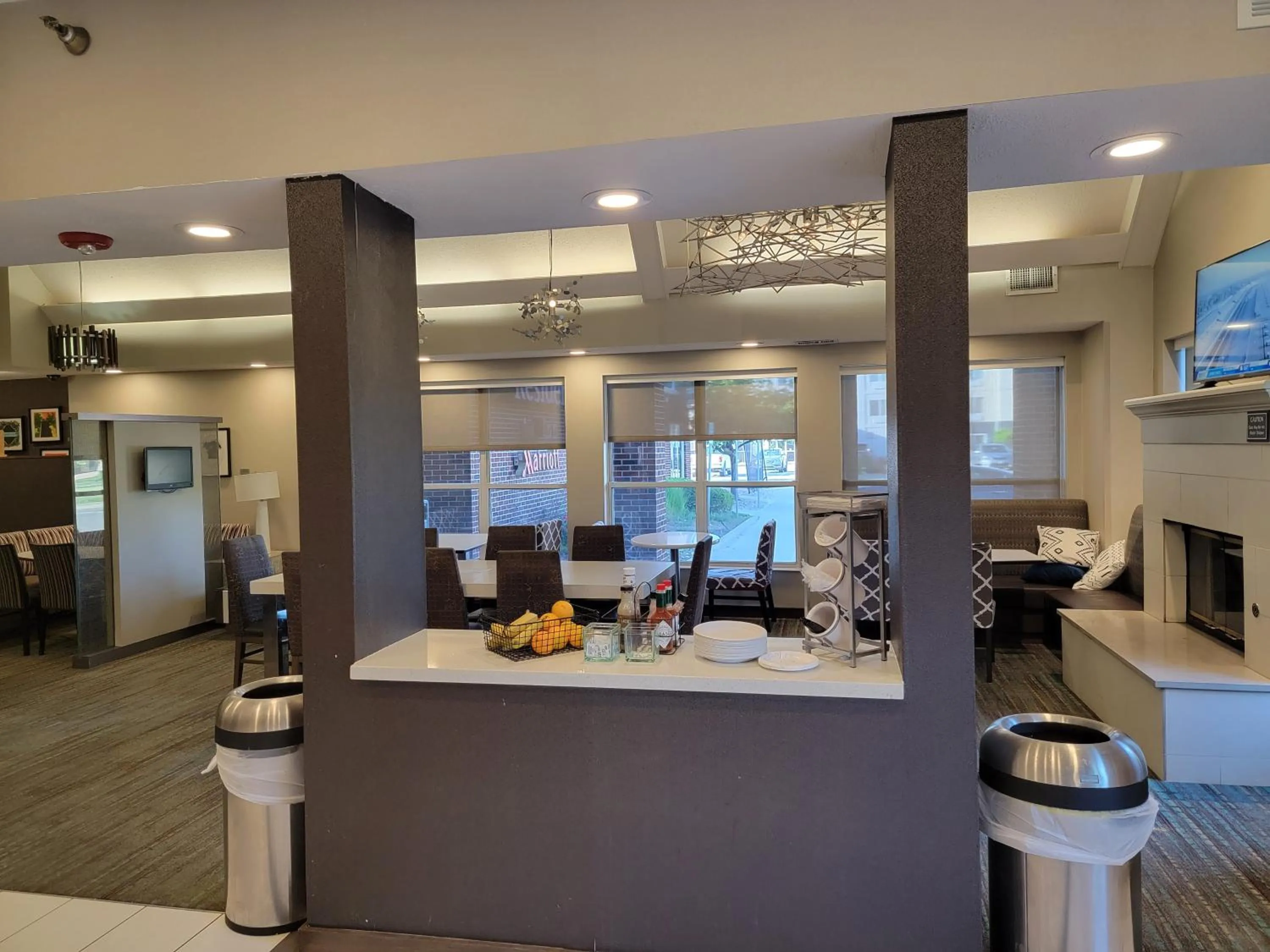 Breakfast in Residence Inn Indianapolis Airport