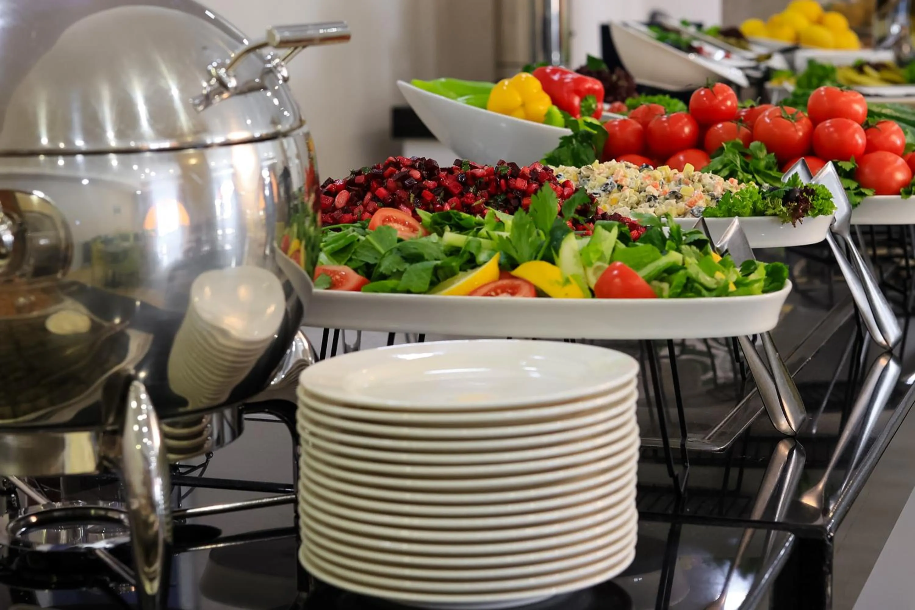 Restaurant/places to eat in Armenia Hotel