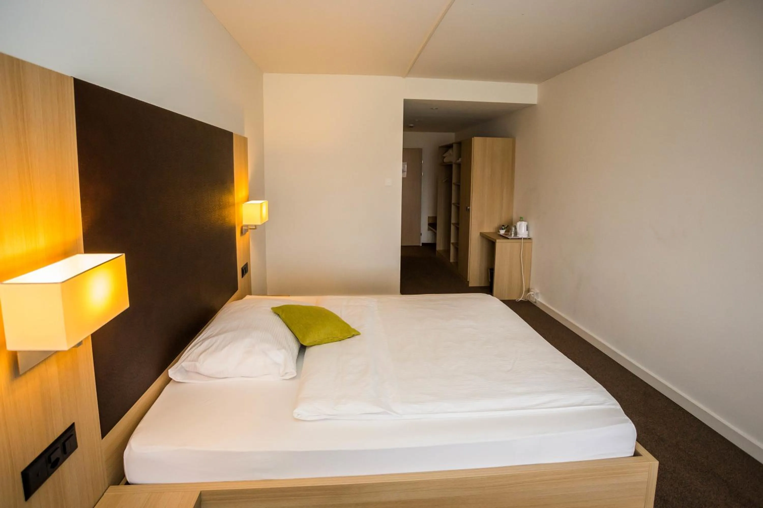 Bed in Hotel Höri Inn