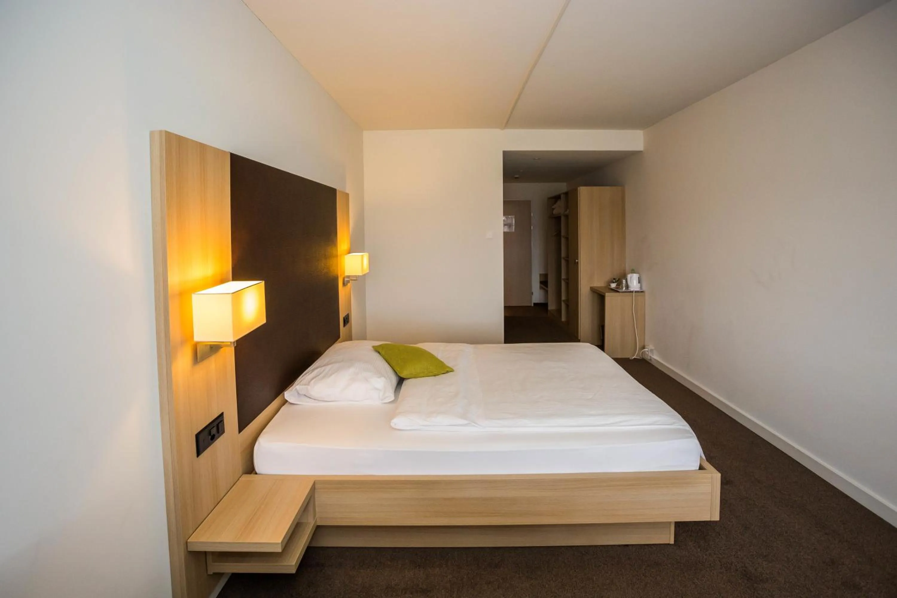 Bed in Hotel Höri Inn