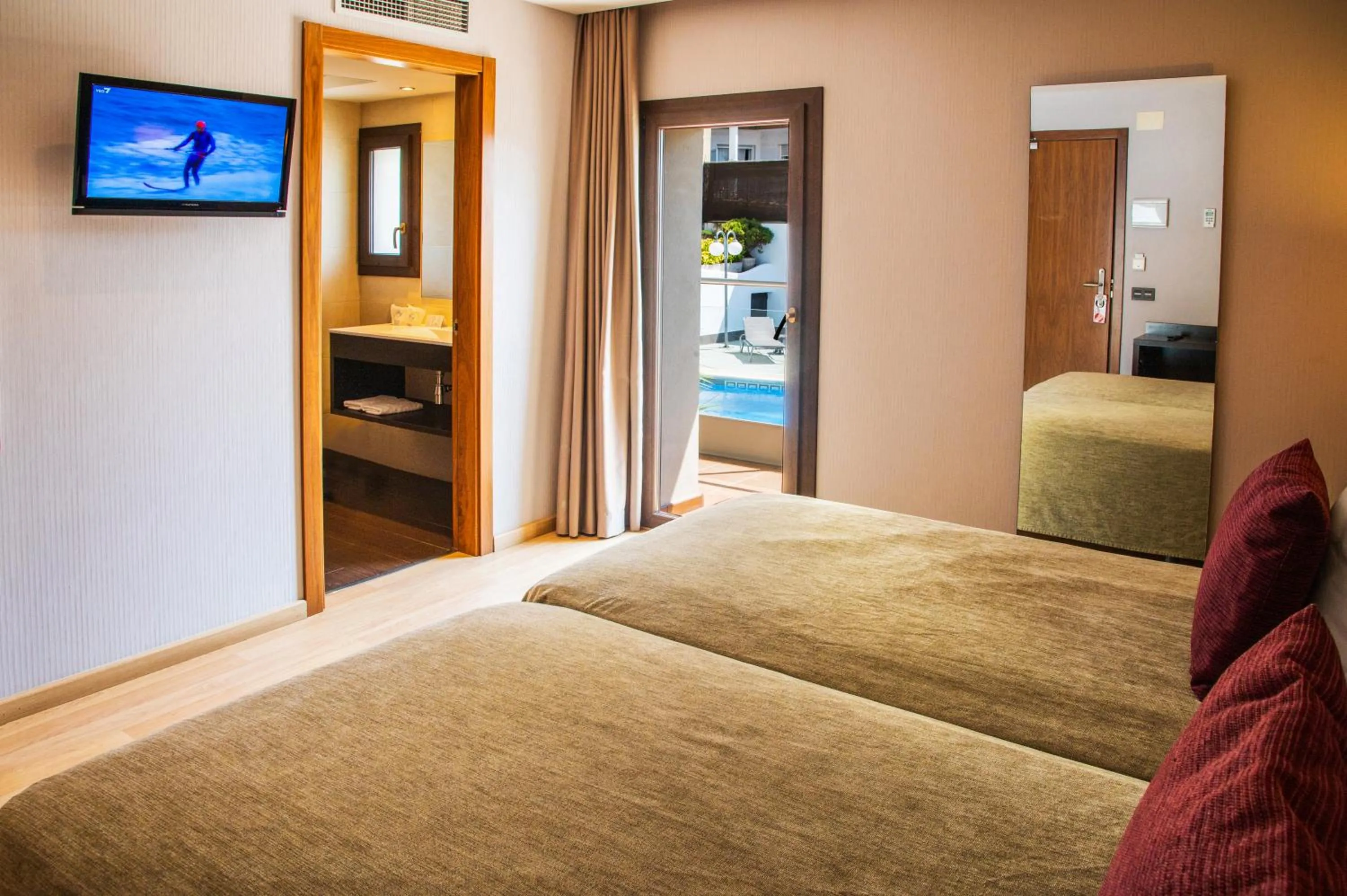 Bed in Petit Palau - Adults Only