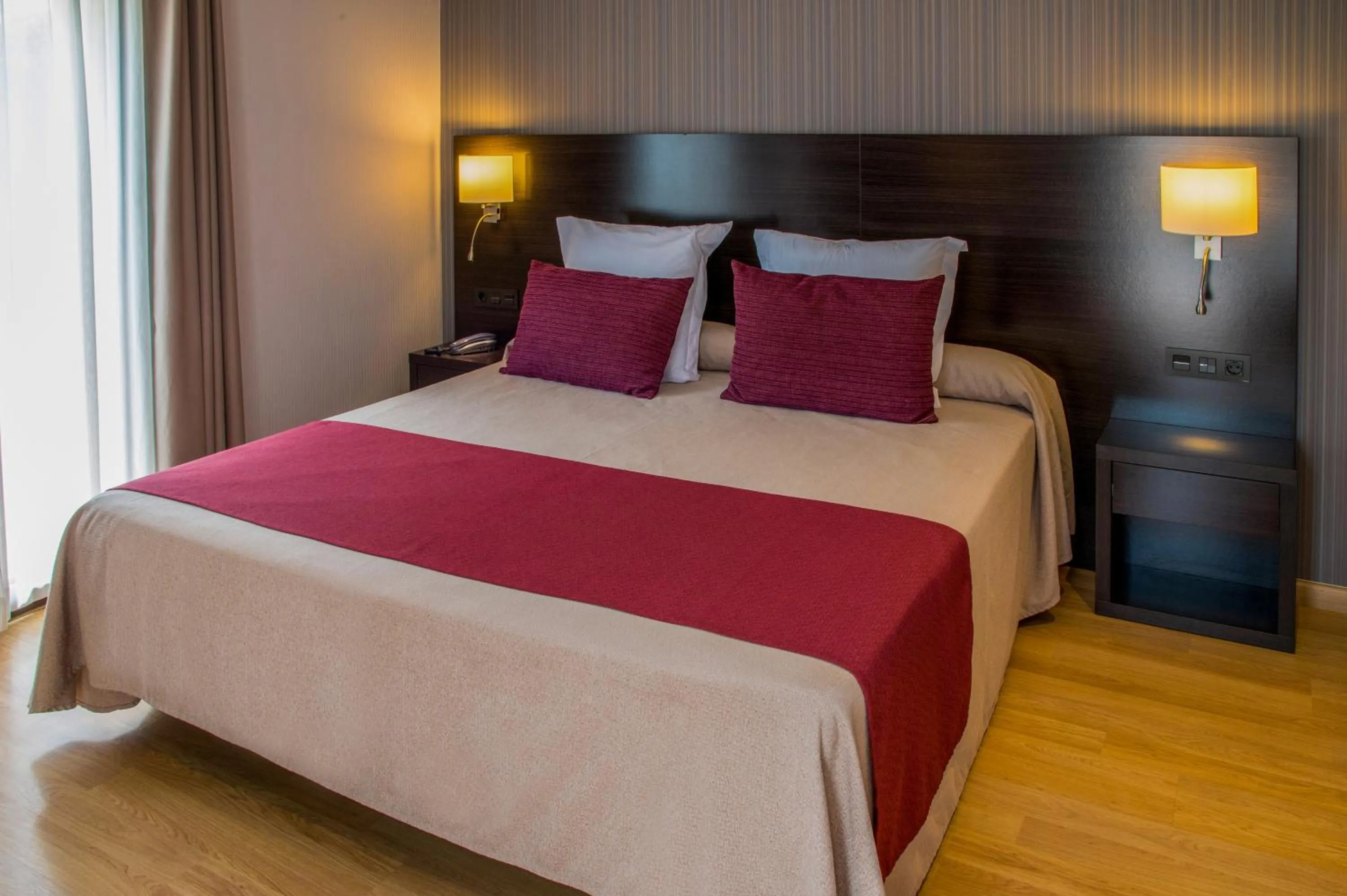 Bedroom, Bed in Petit Palau - Adults Only