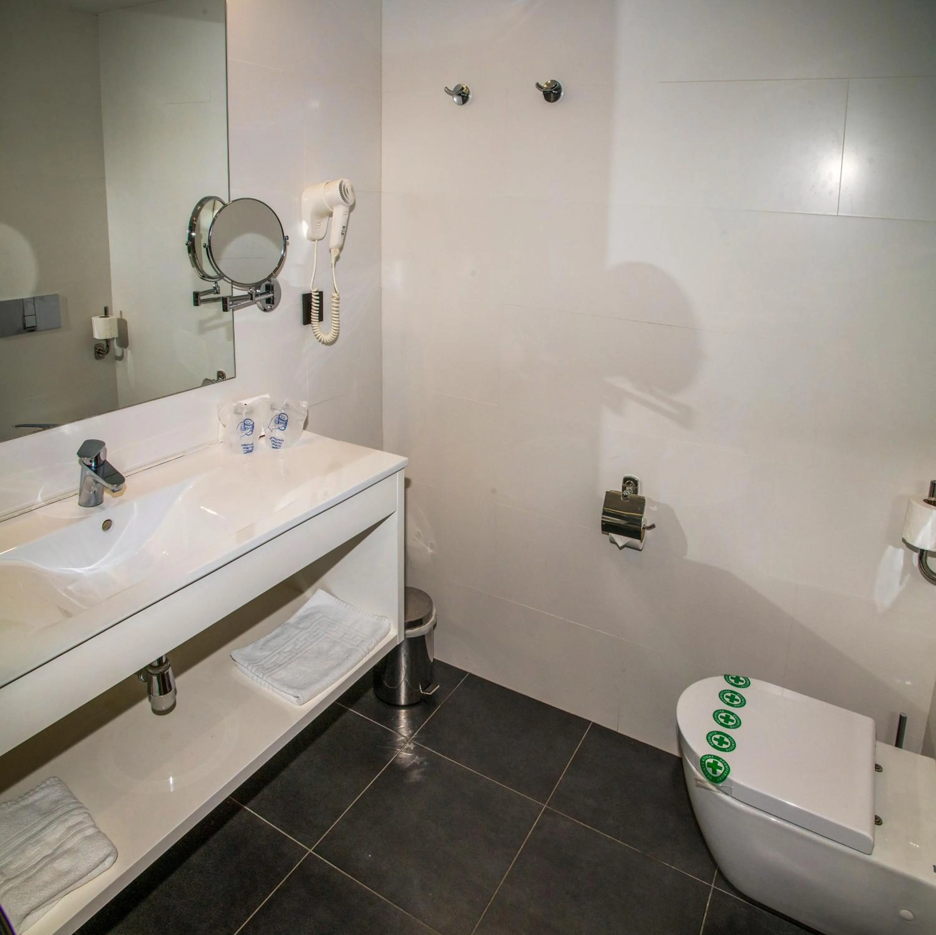 Bathroom in Petit Palau - Adults Only