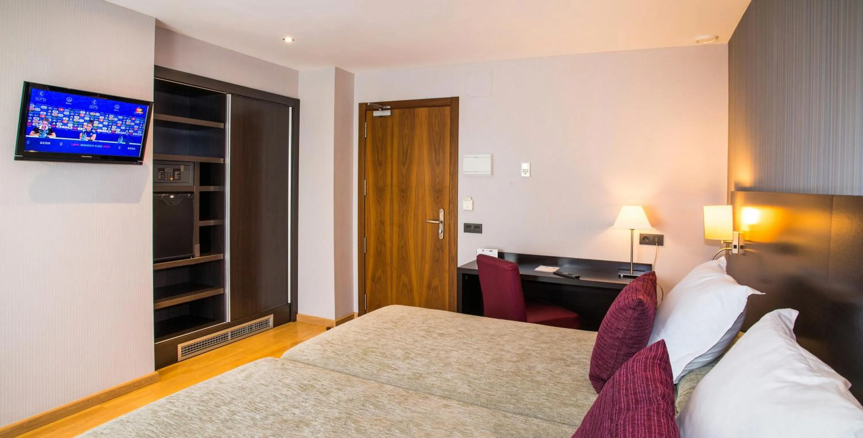 Bed in Petit Palau - Adults Only