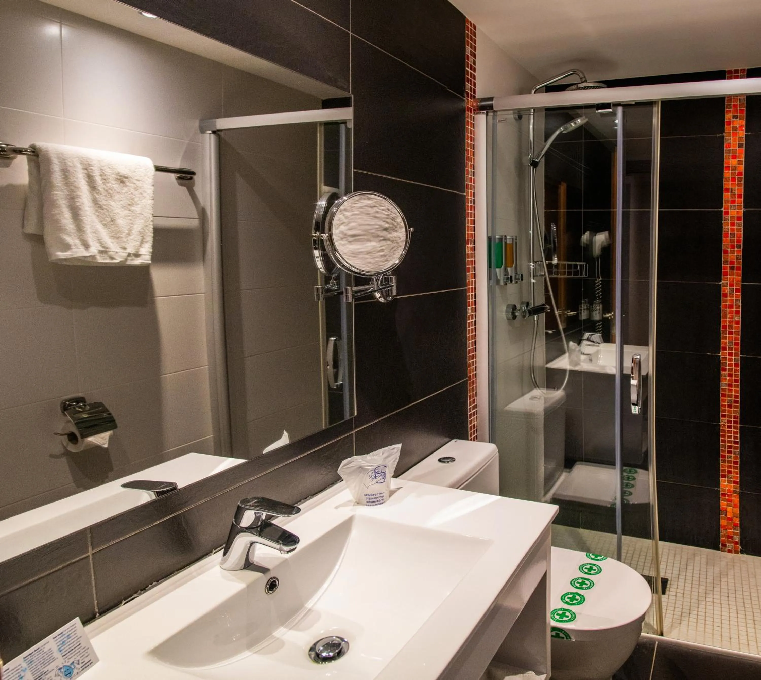 Bathroom in Petit Palau - Adults Only