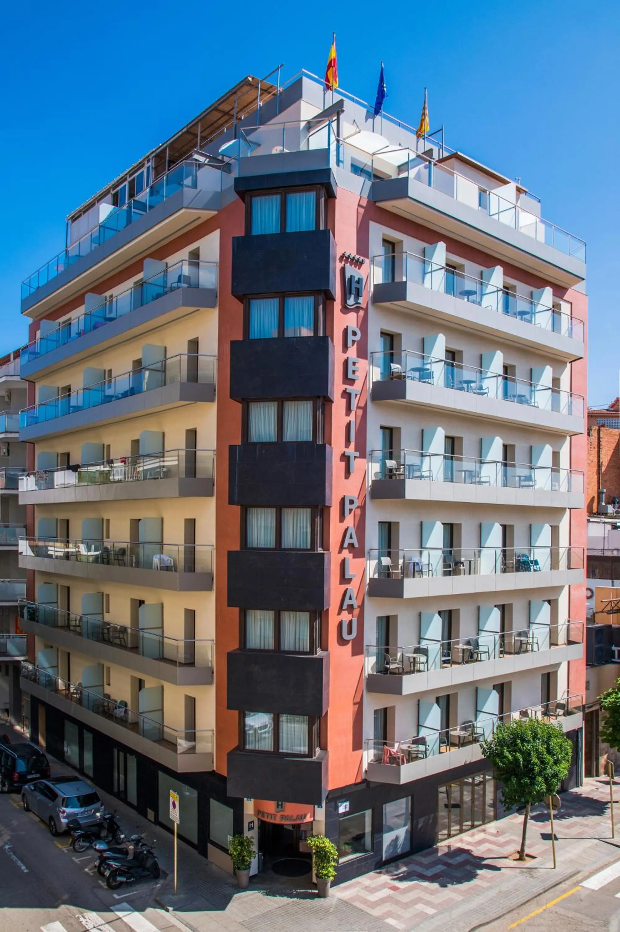 Property building in Petit Palau - Adults Only