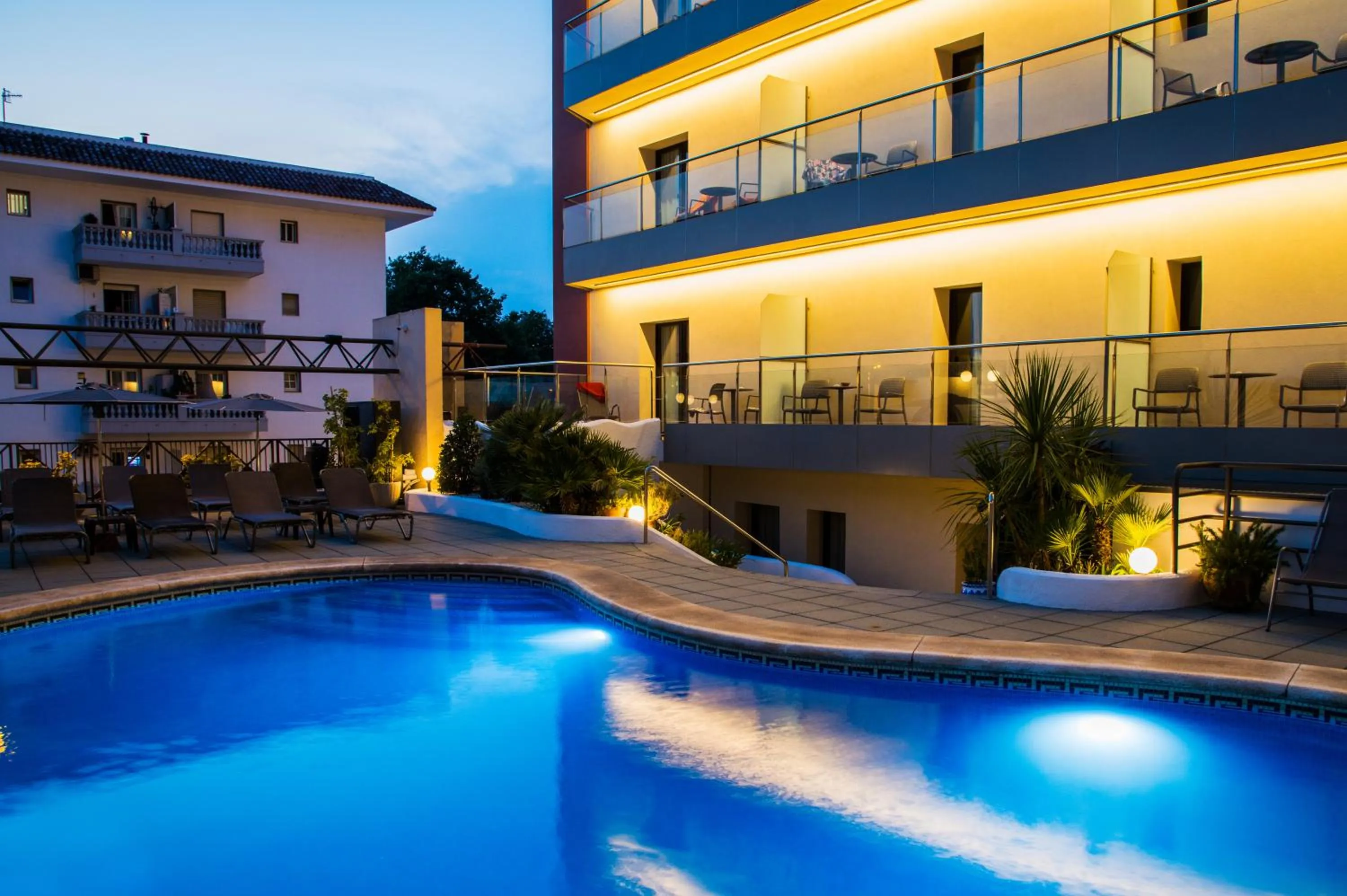 Night in Petit Palau - Adults Only