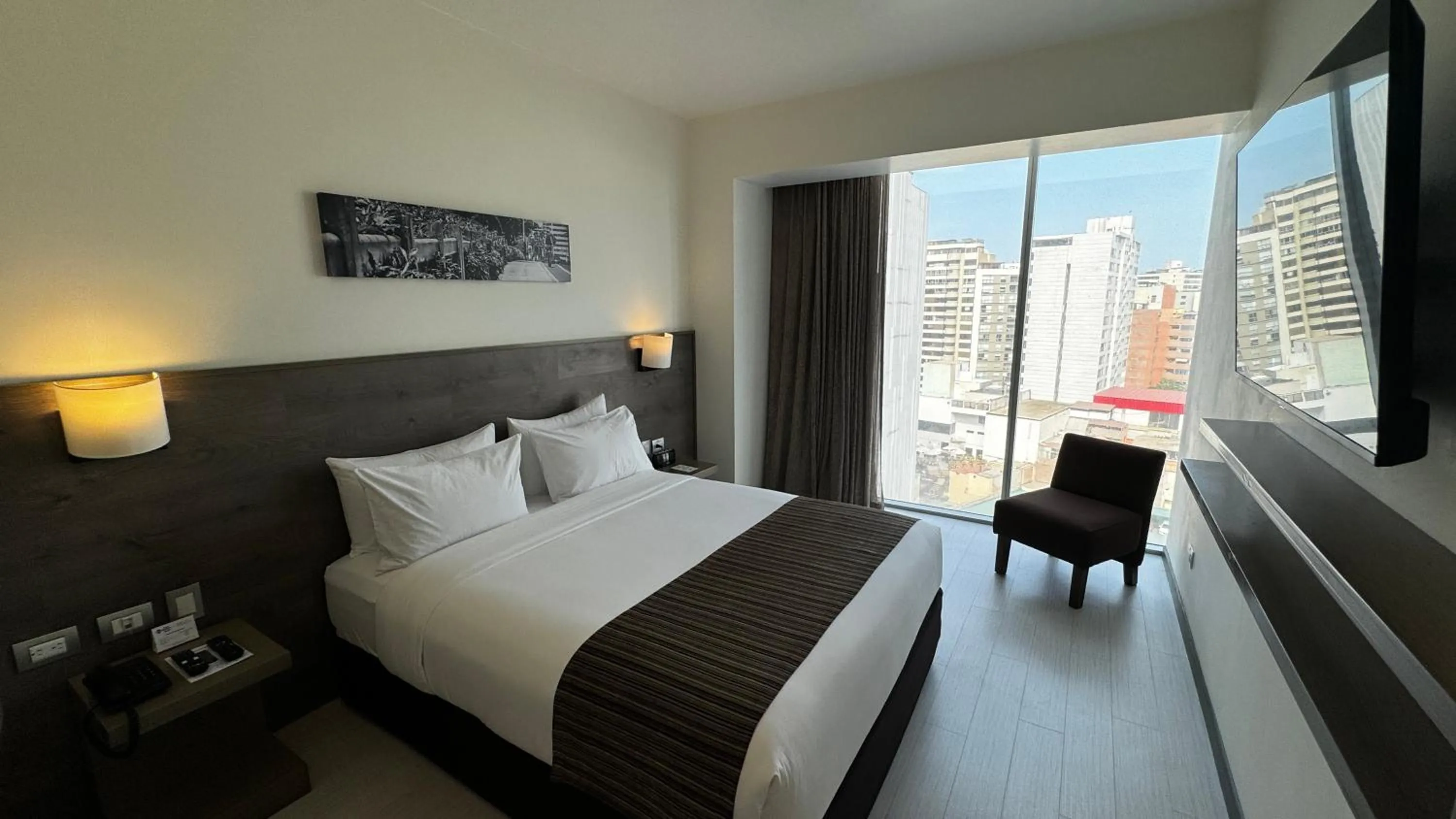 Bed in Best Western Plus Urban Larco Hotel