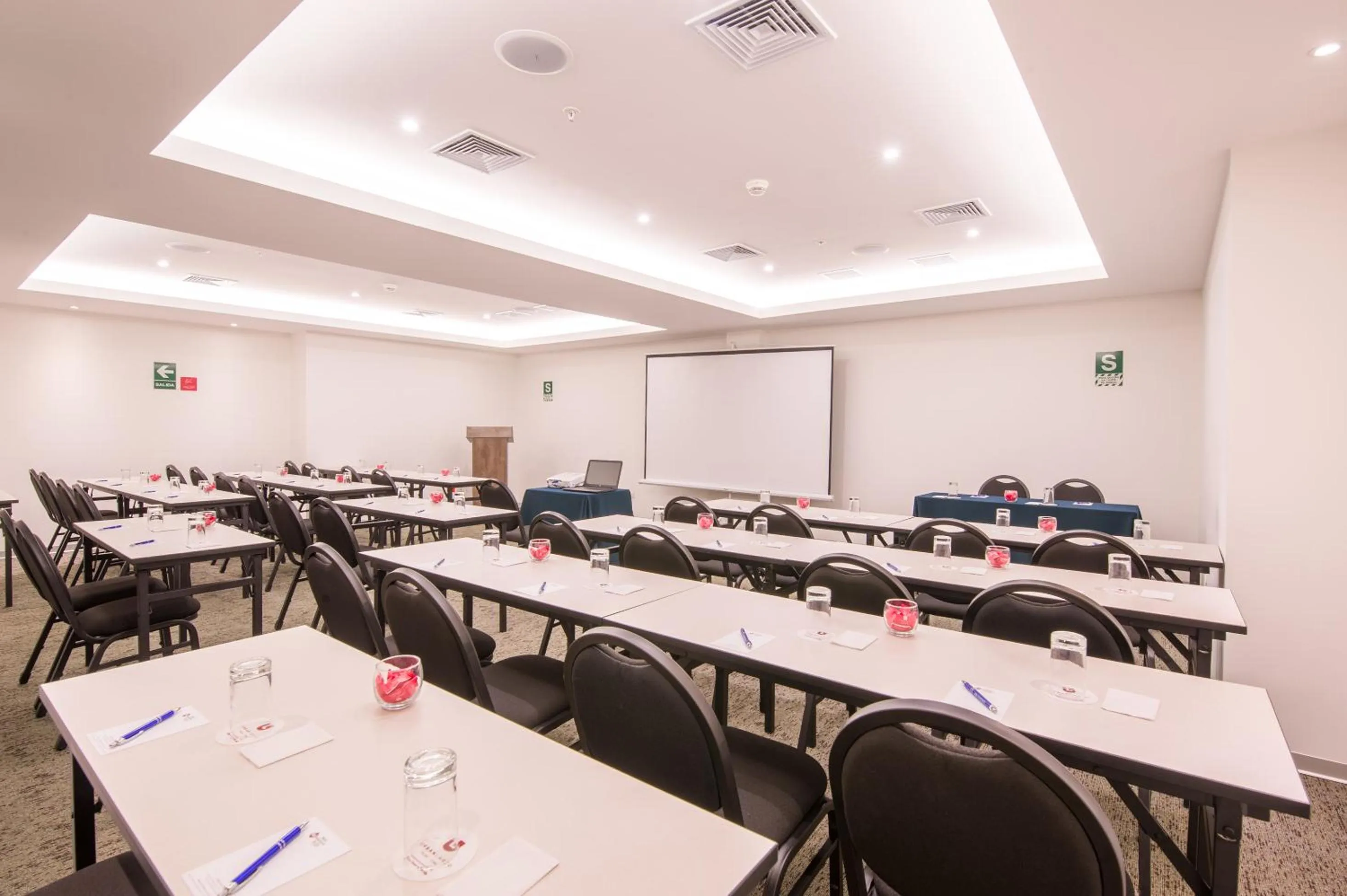 Meeting/conference room in Best Western Plus Urban Larco Hotel