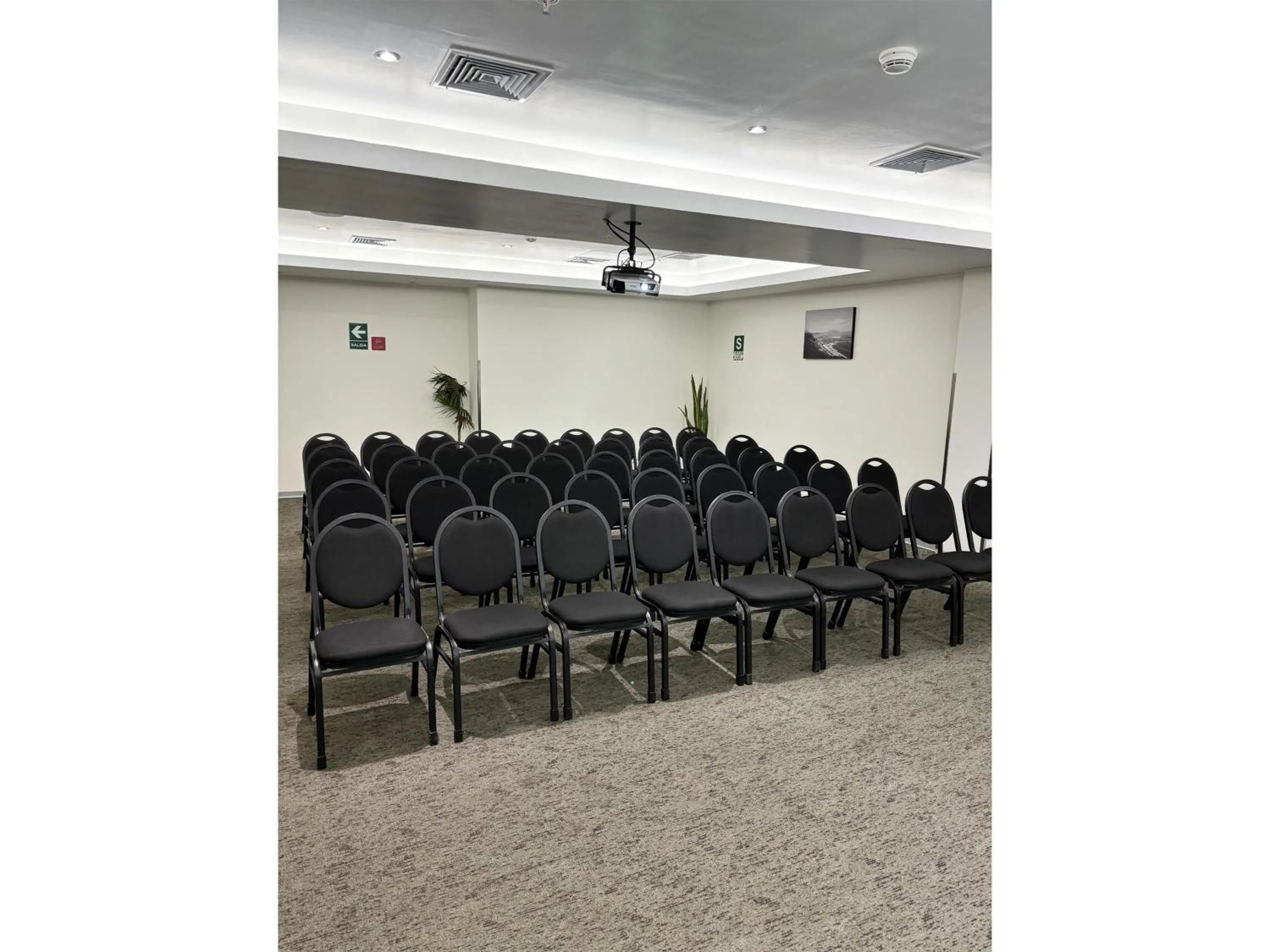 Meeting/conference room in Best Western Plus Urban Larco Hotel