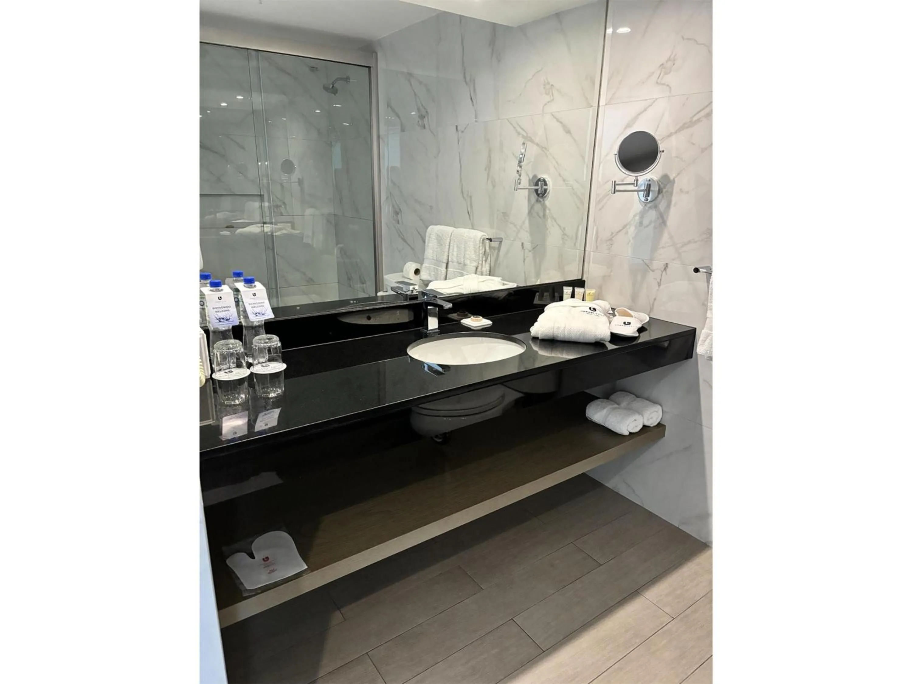 Bathroom in Best Western Plus Urban Larco Hotel