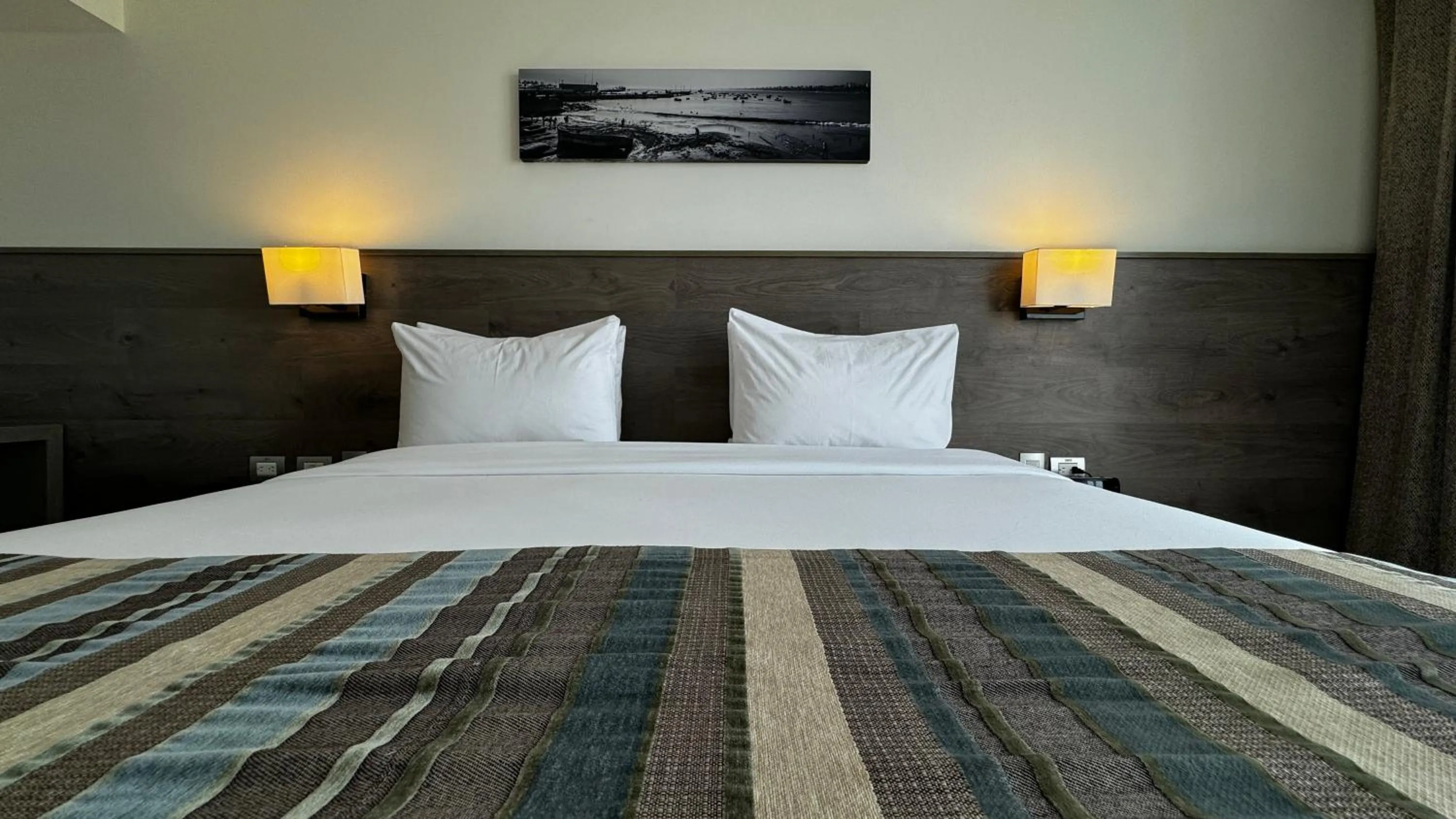 Bed in Best Western Plus Urban Larco Hotel