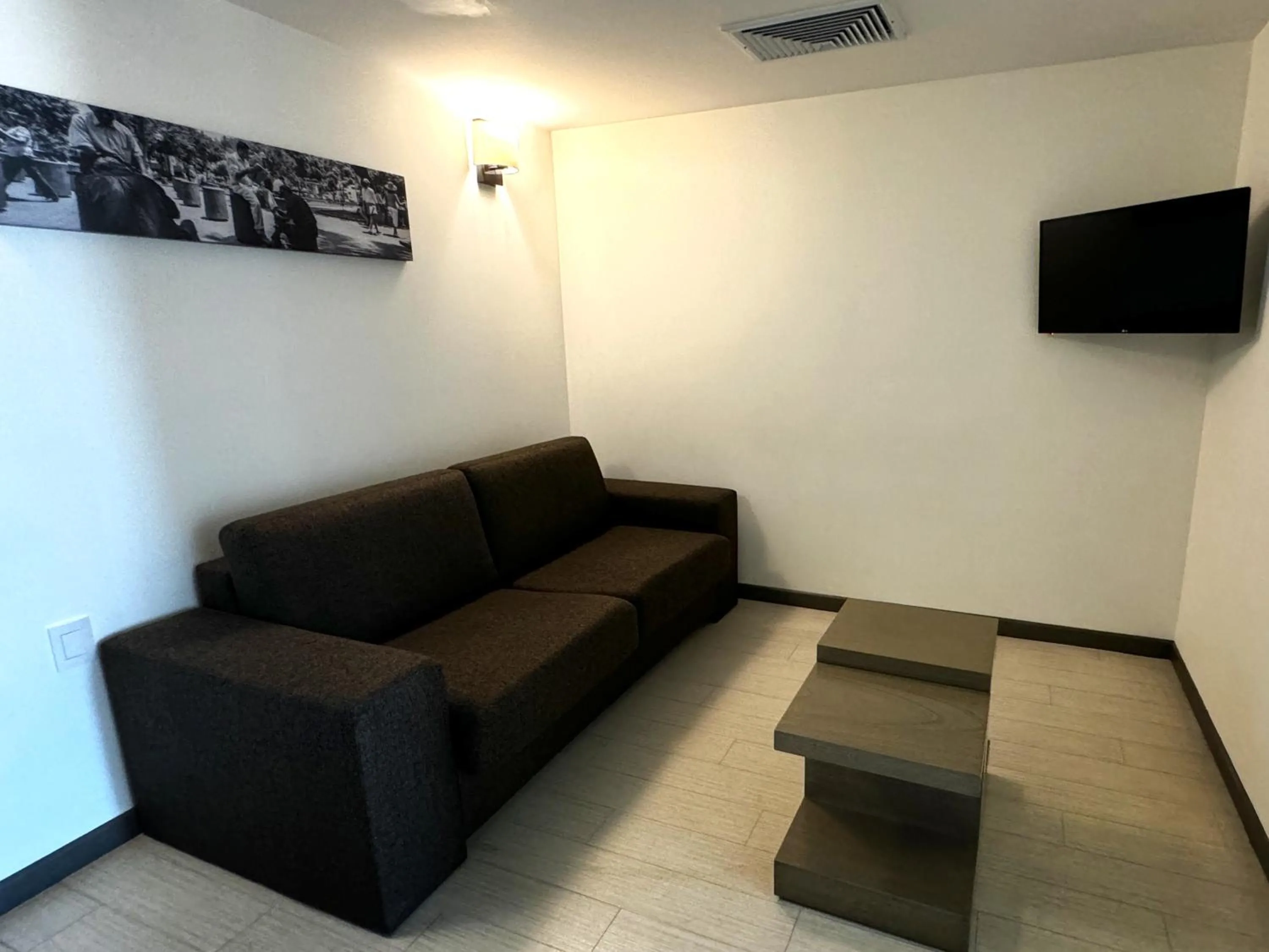 Seating area in Best Western Plus Urban Larco Hotel