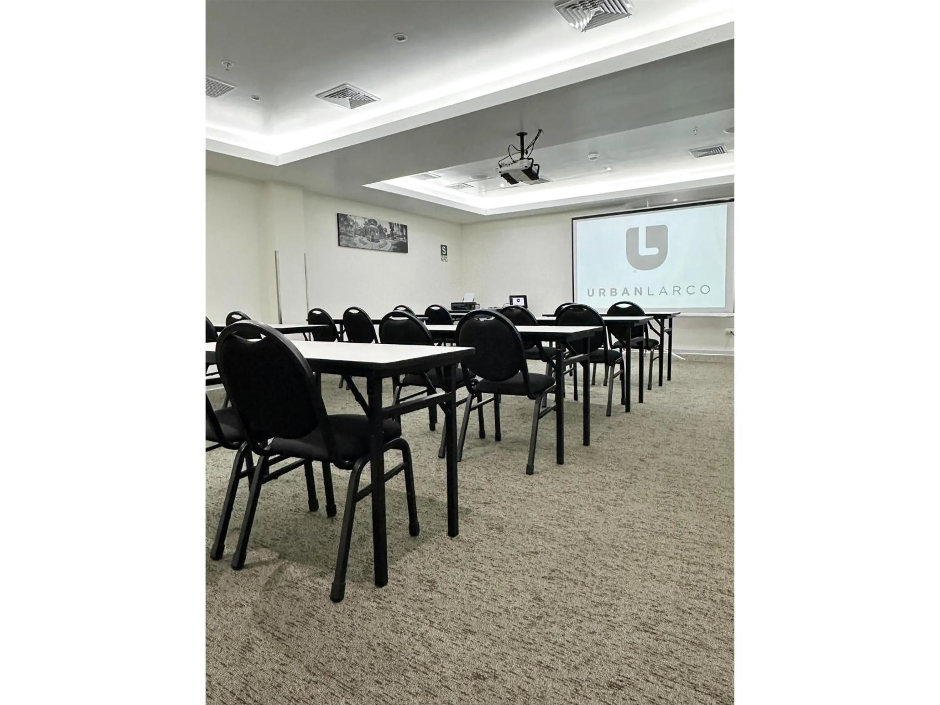 Meeting/conference room in Best Western Plus Urban Larco Hotel