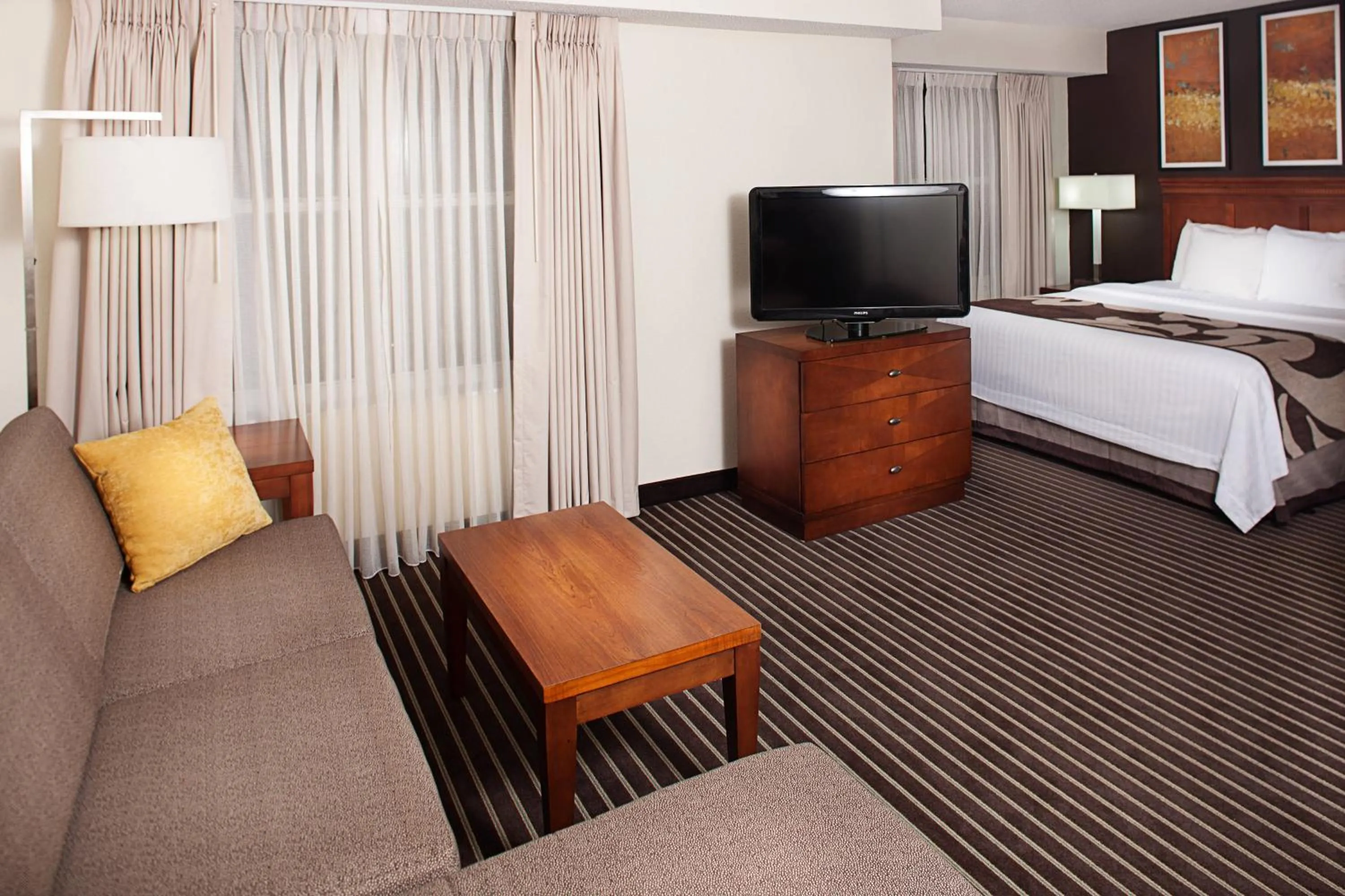 Photo of the whole room, Bed in Residence Inn Long Island Holtsville