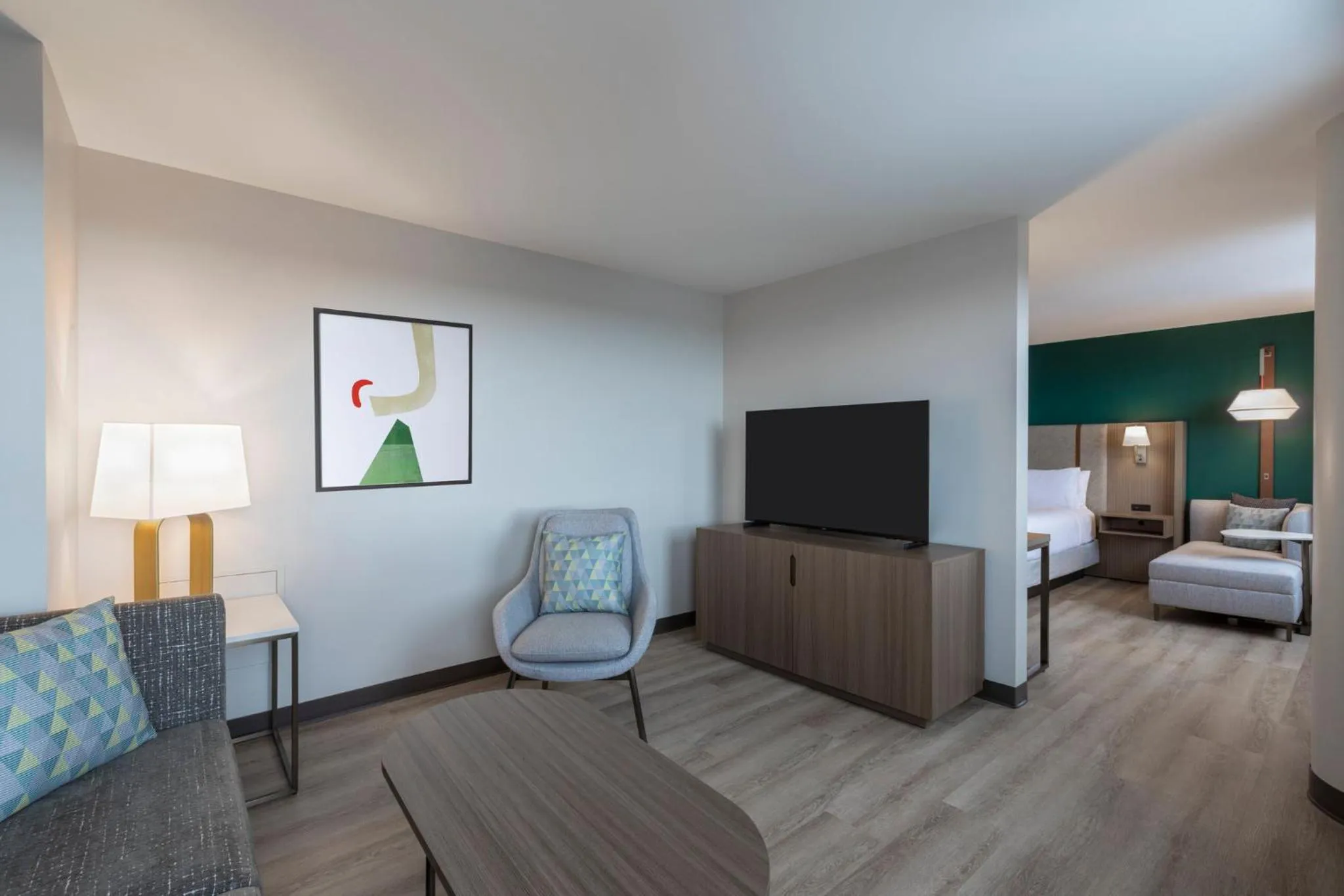 Photo of the whole room, Bed in Holiday Inn St-Jean-sur-Richelieu Congrès by IHG