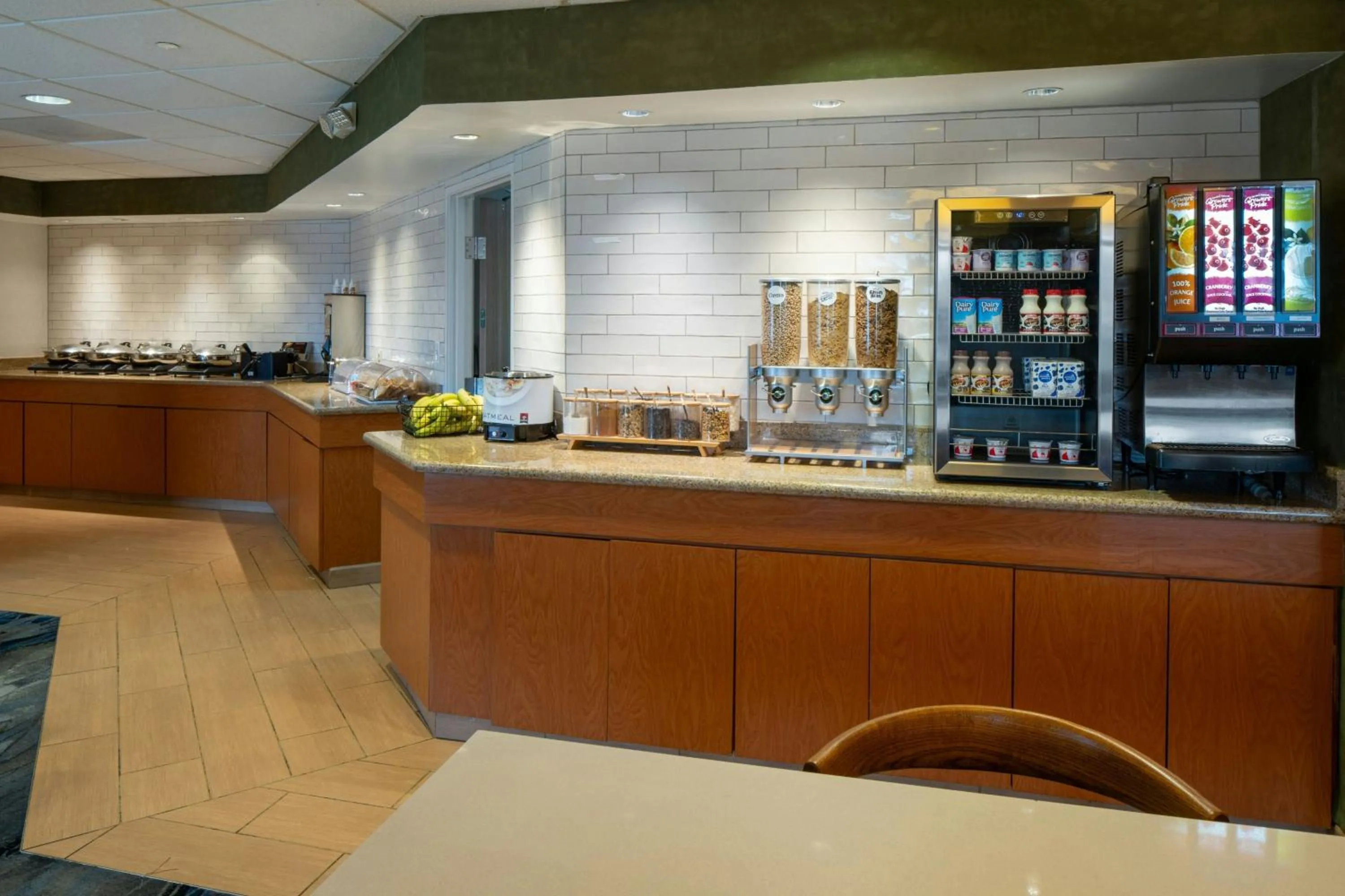 Breakfast in Fairfield Inn & Suites Jackson Airport