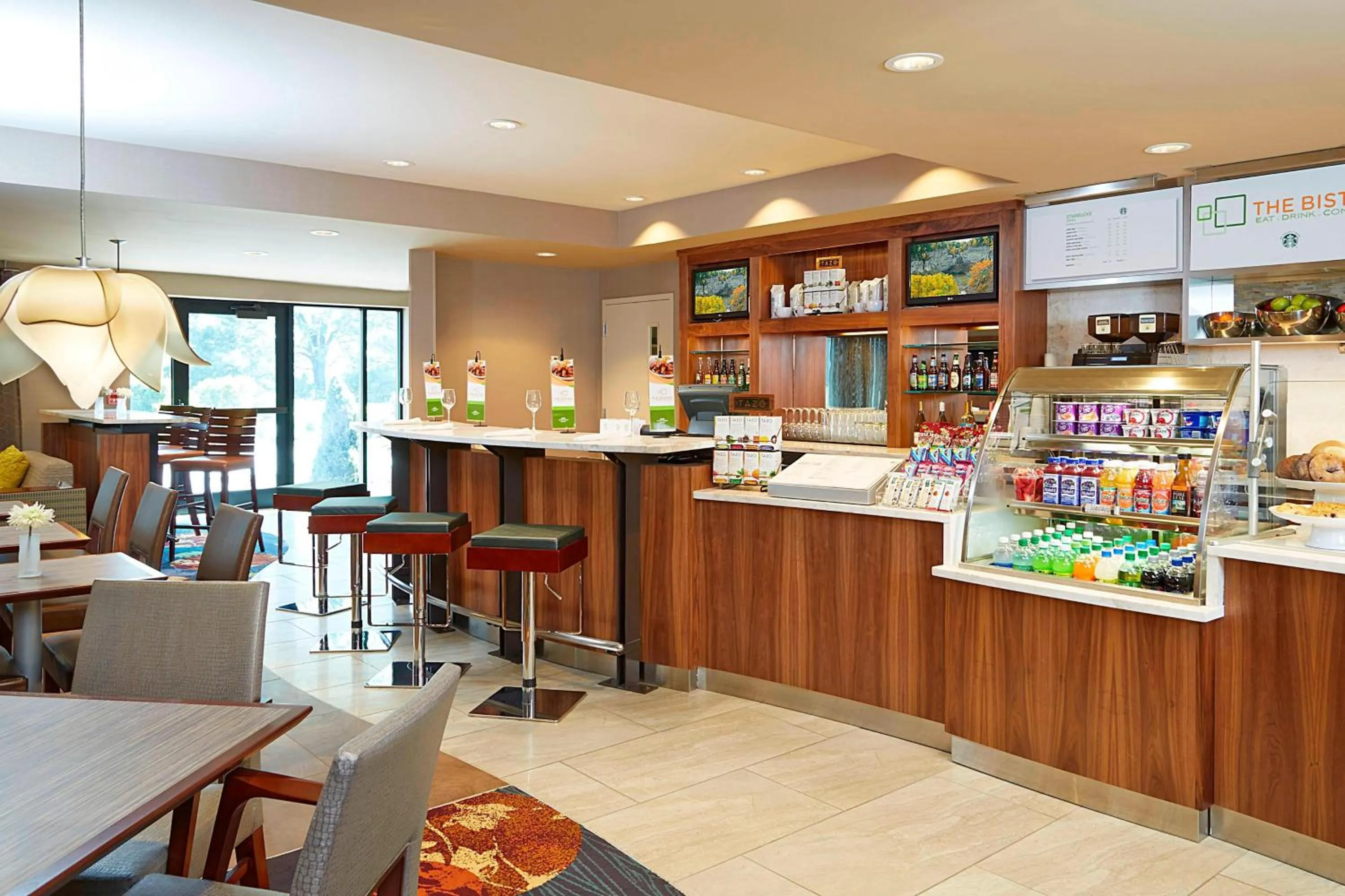 Restaurant/places to eat in Courtyard by Marriott Ithaca Airport/University