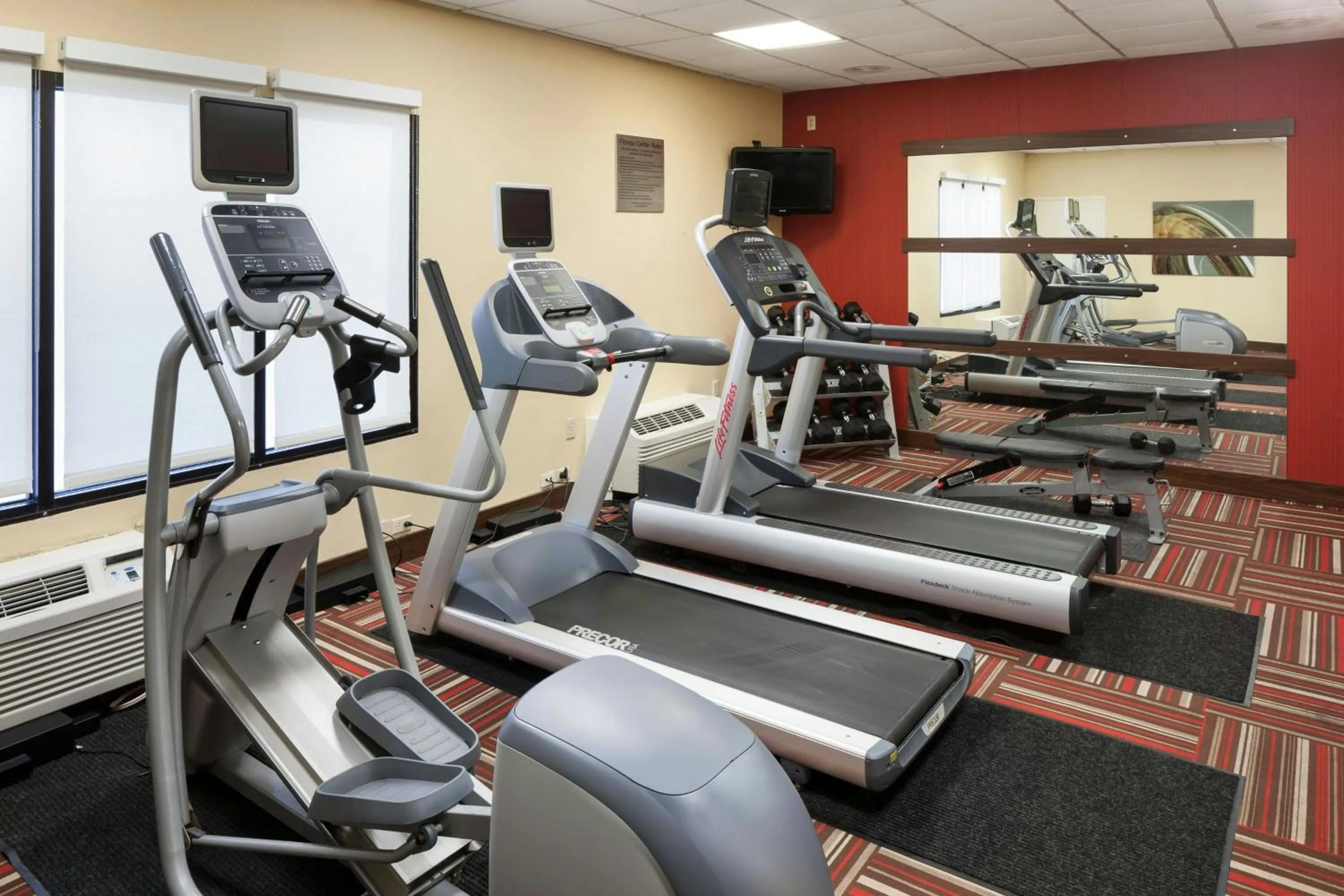 Fitness centre/facilities in Courtyard by Marriott Jackson Ridgeland