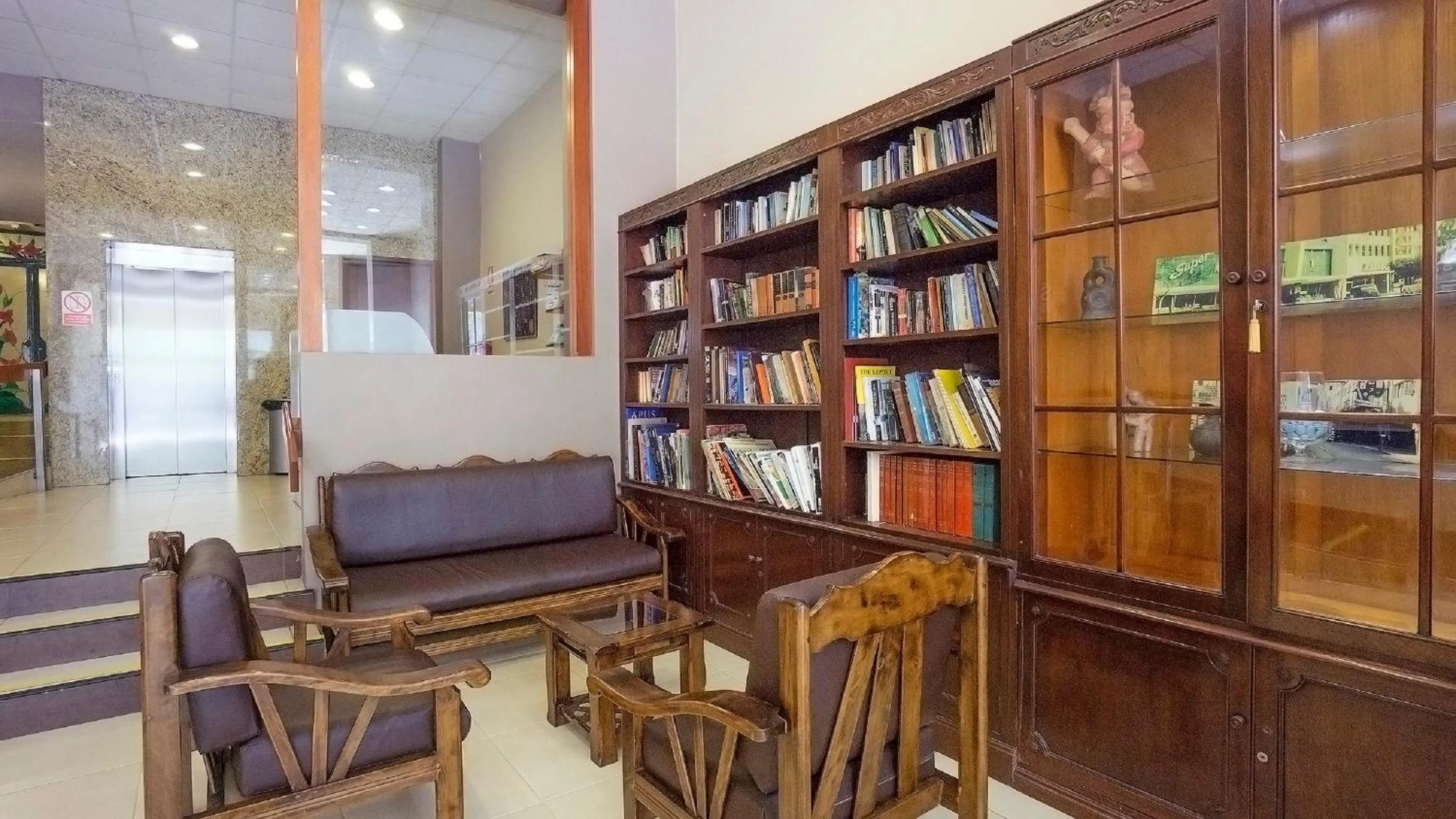Library in Suites Larco 656 Miraflores Lima
