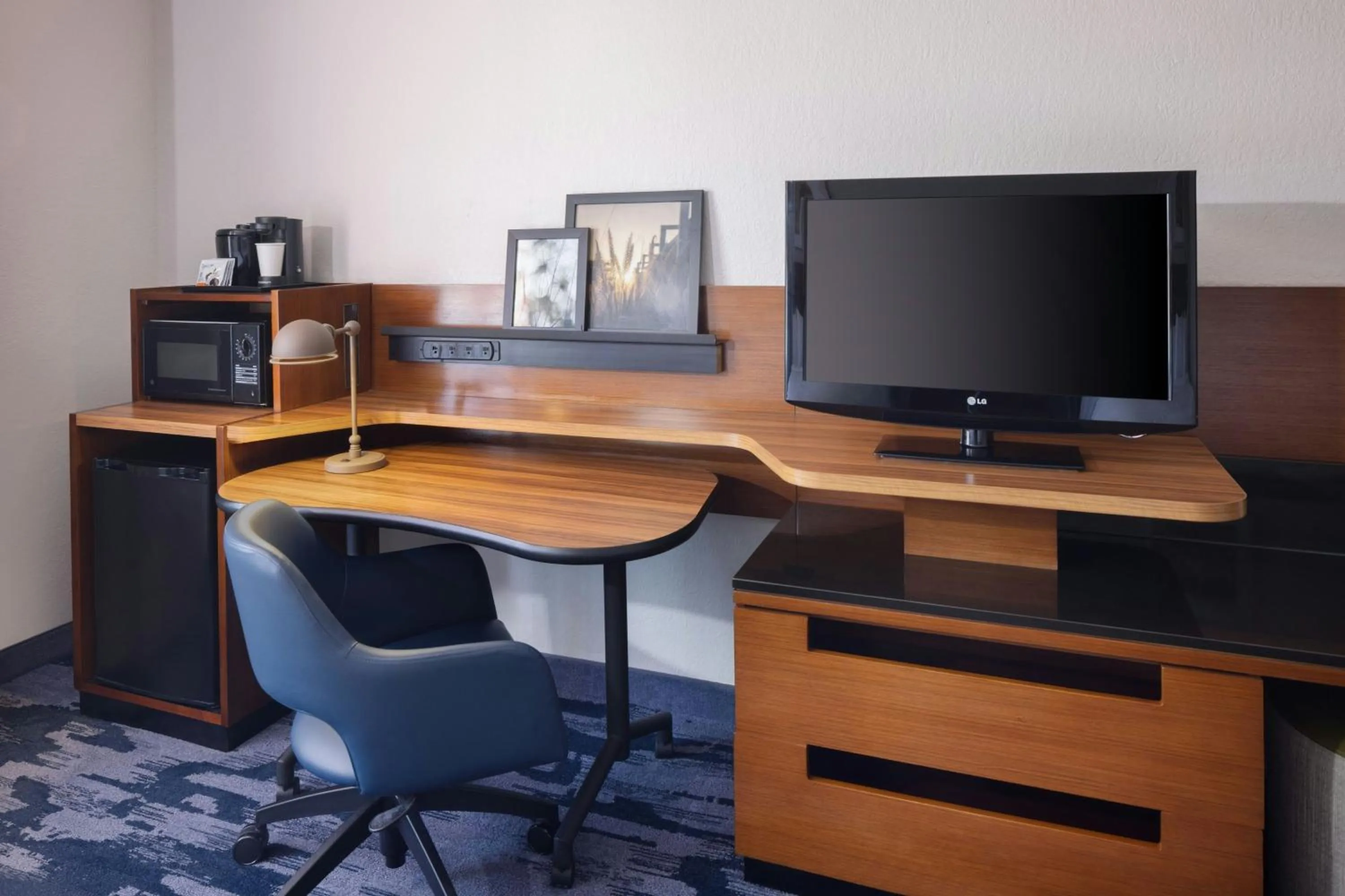 Photo of the whole room in Fairfield Inn & Suites Jacksonville Airport