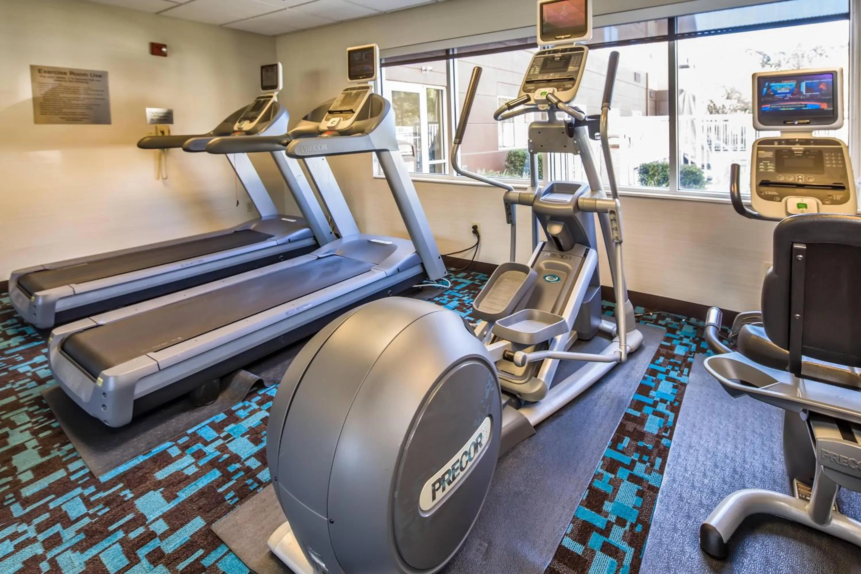 Fitness centre/facilities in Fairfield Inn & Suites Jacksonville Airport