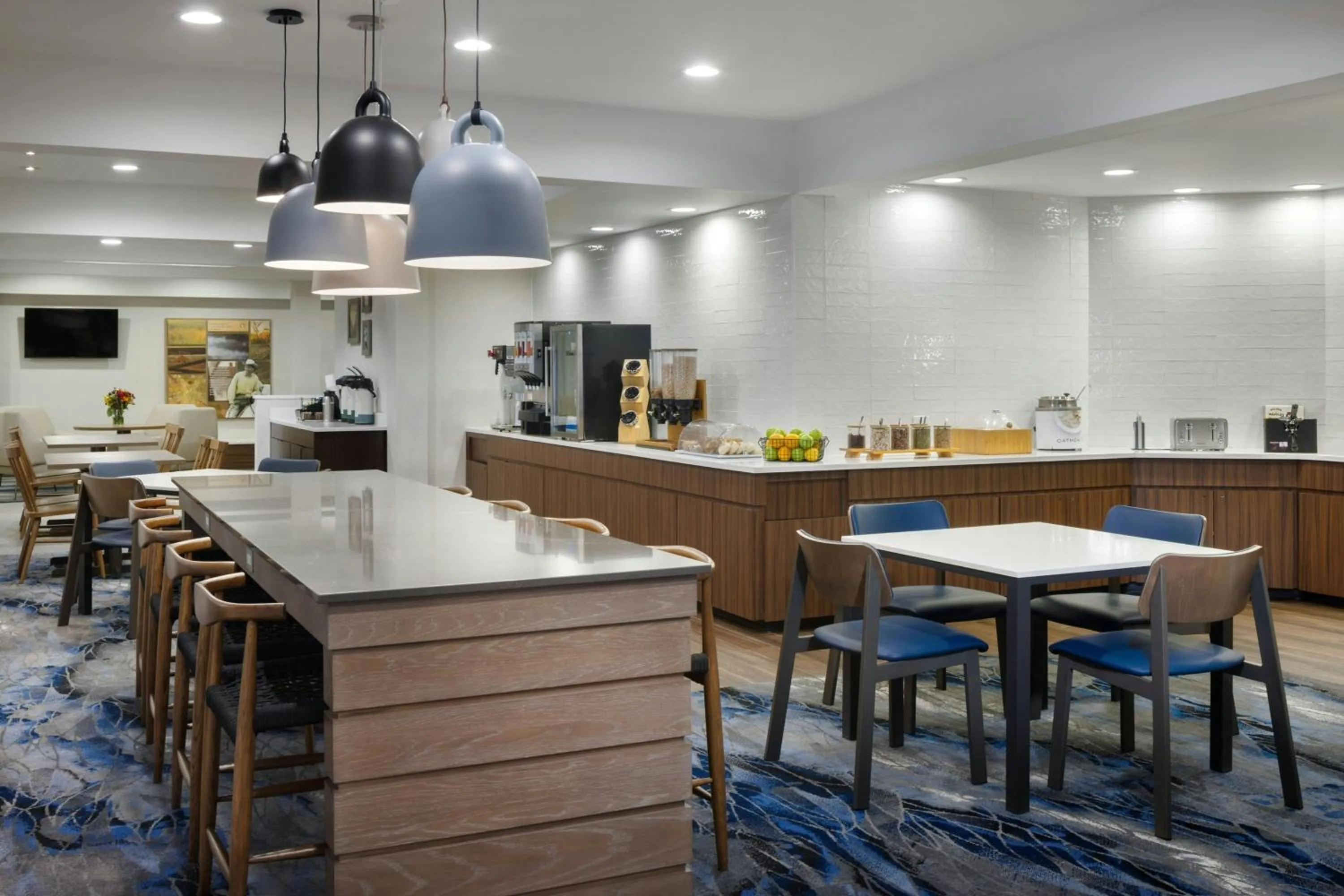 Breakfast in Fairfield Inn & Suites Jacksonville Airport