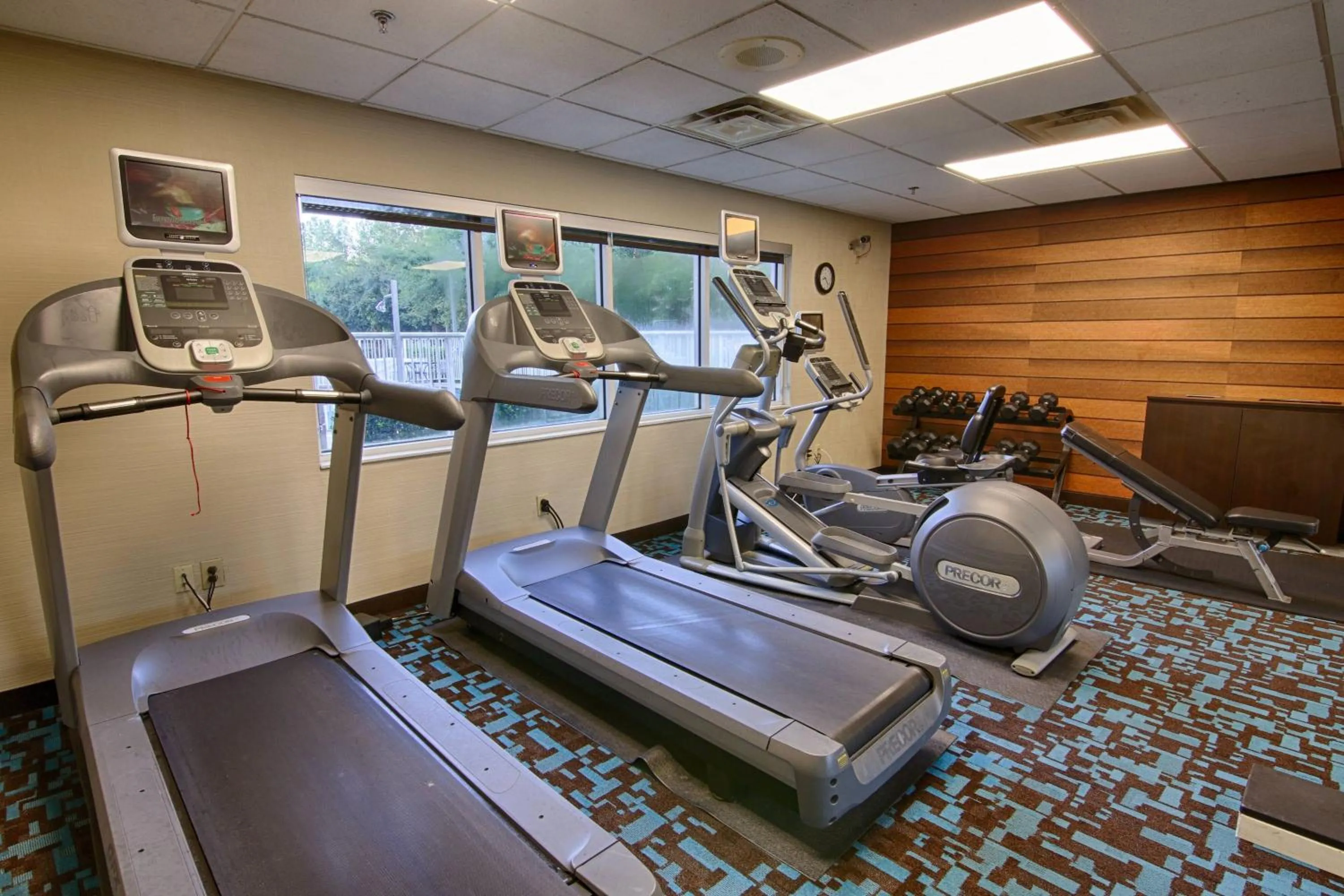 Fitness centre/facilities in Fairfield Inn & Suites Jacksonville Airport