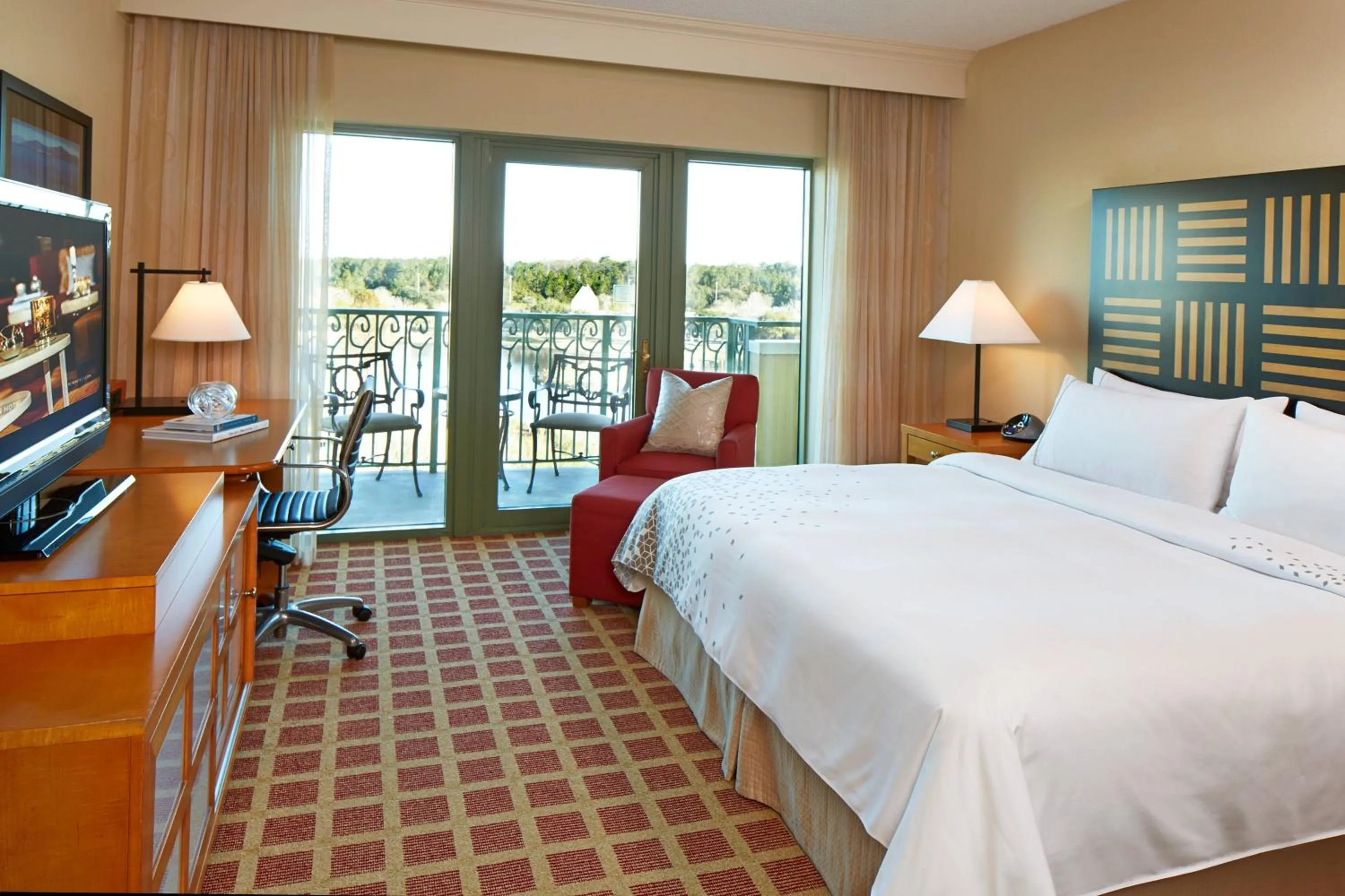 Photo of the whole room, Bed in World Golf Village Renaissance St. Augustine Resort