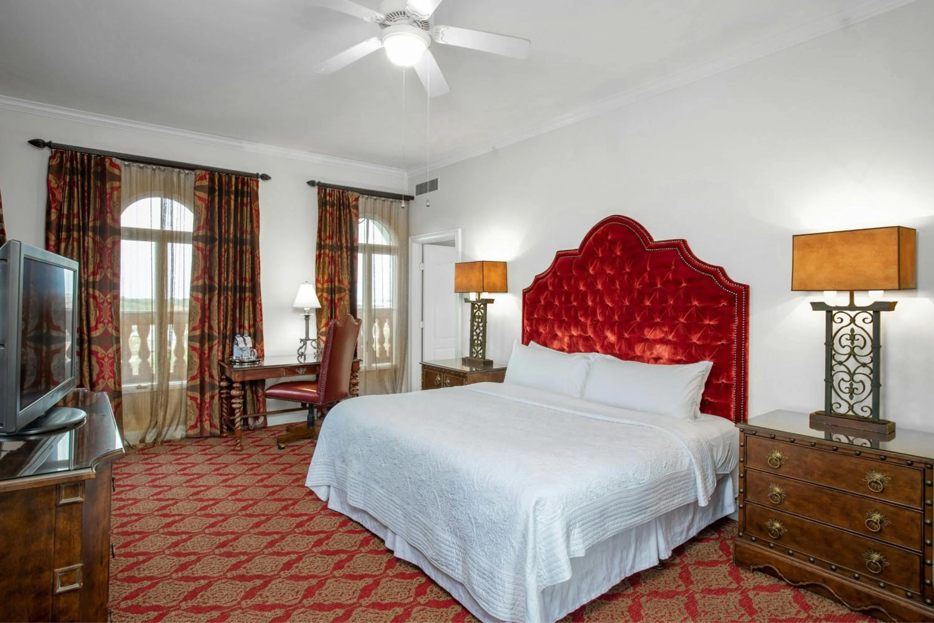Bedroom, Bed in Casa Monica Resort & Spa, Autograph Collection