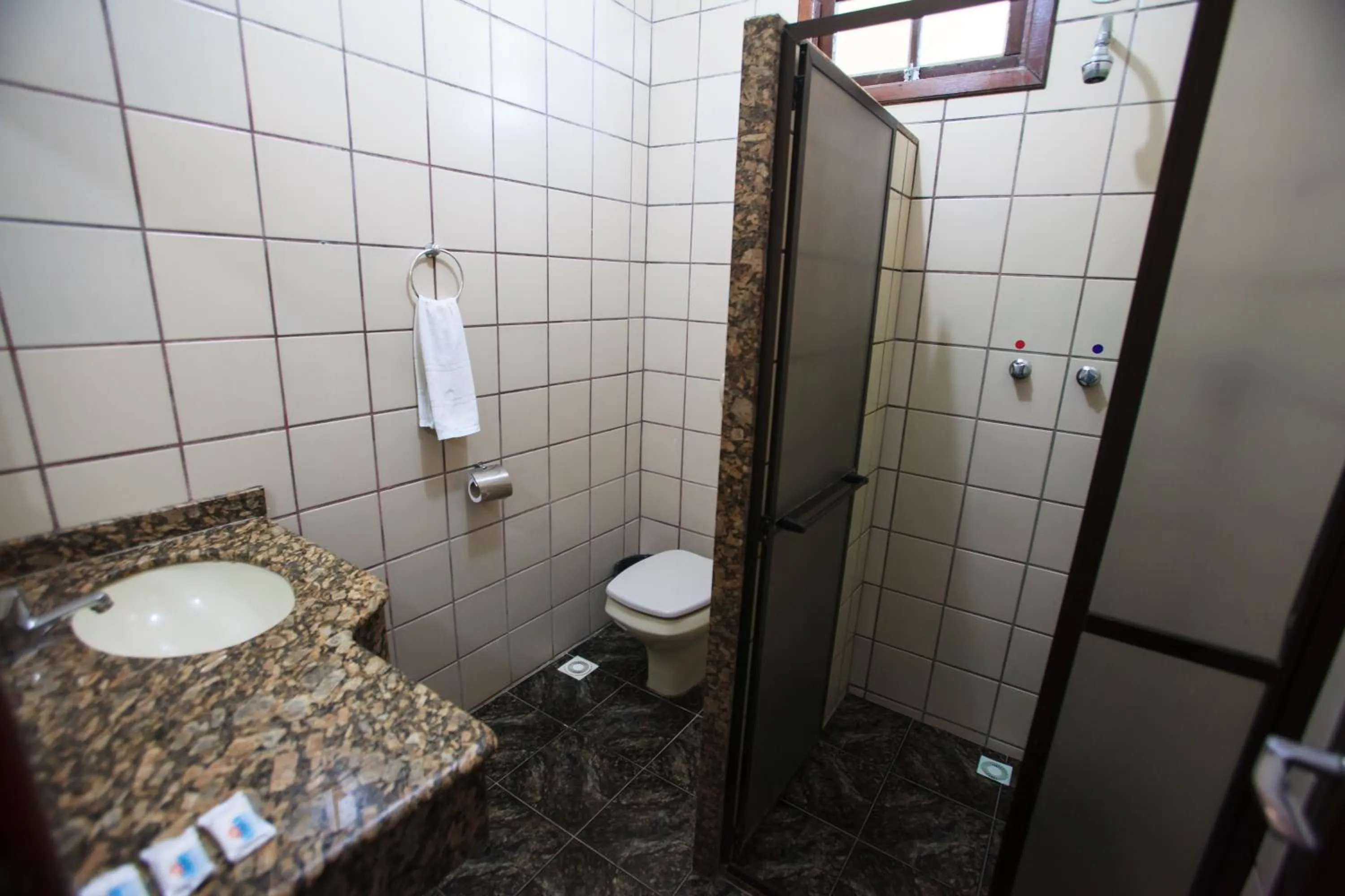 Bathroom in Guarapousada