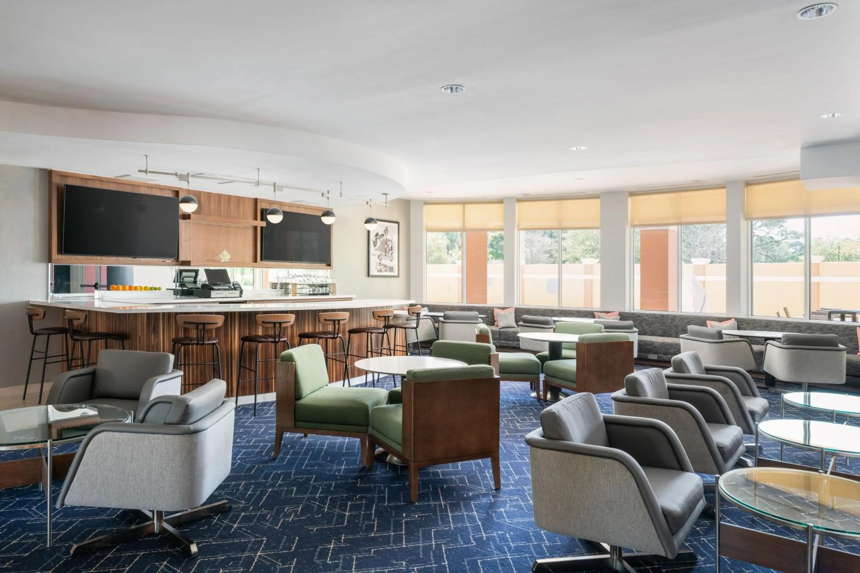 Lounge or bar in Courtyard Jacksonville Orange Park