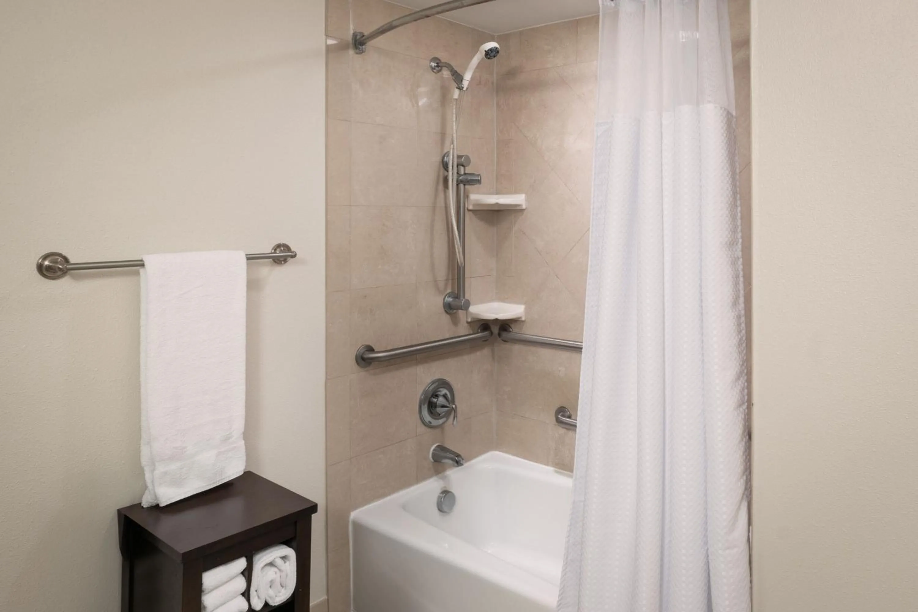 Bathroom in Courtyard Jacksonville Orange Park