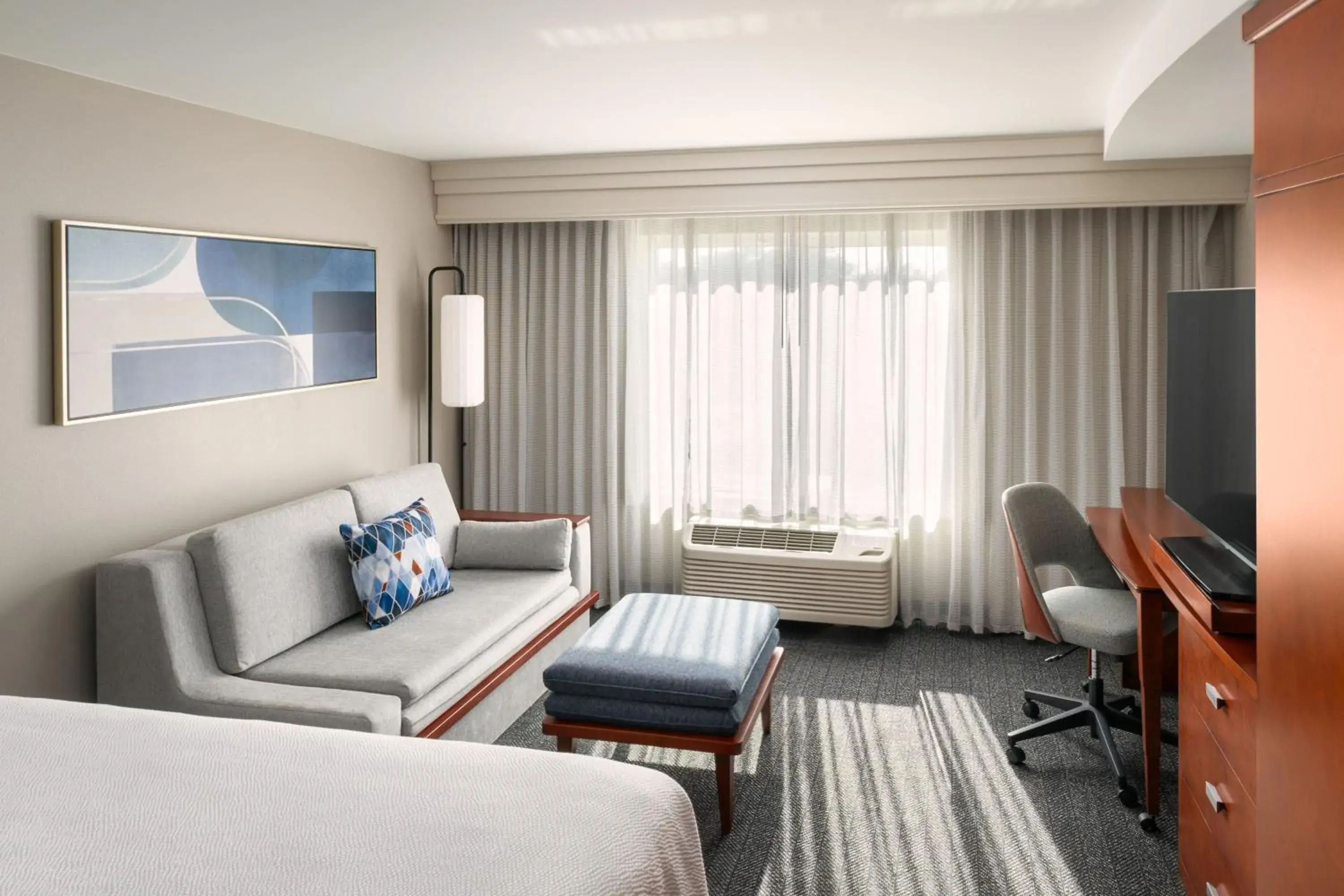 Junior Suite in Courtyard Jacksonville Orange Park Junior Suite in Courtyard Jacksonville Orange Park