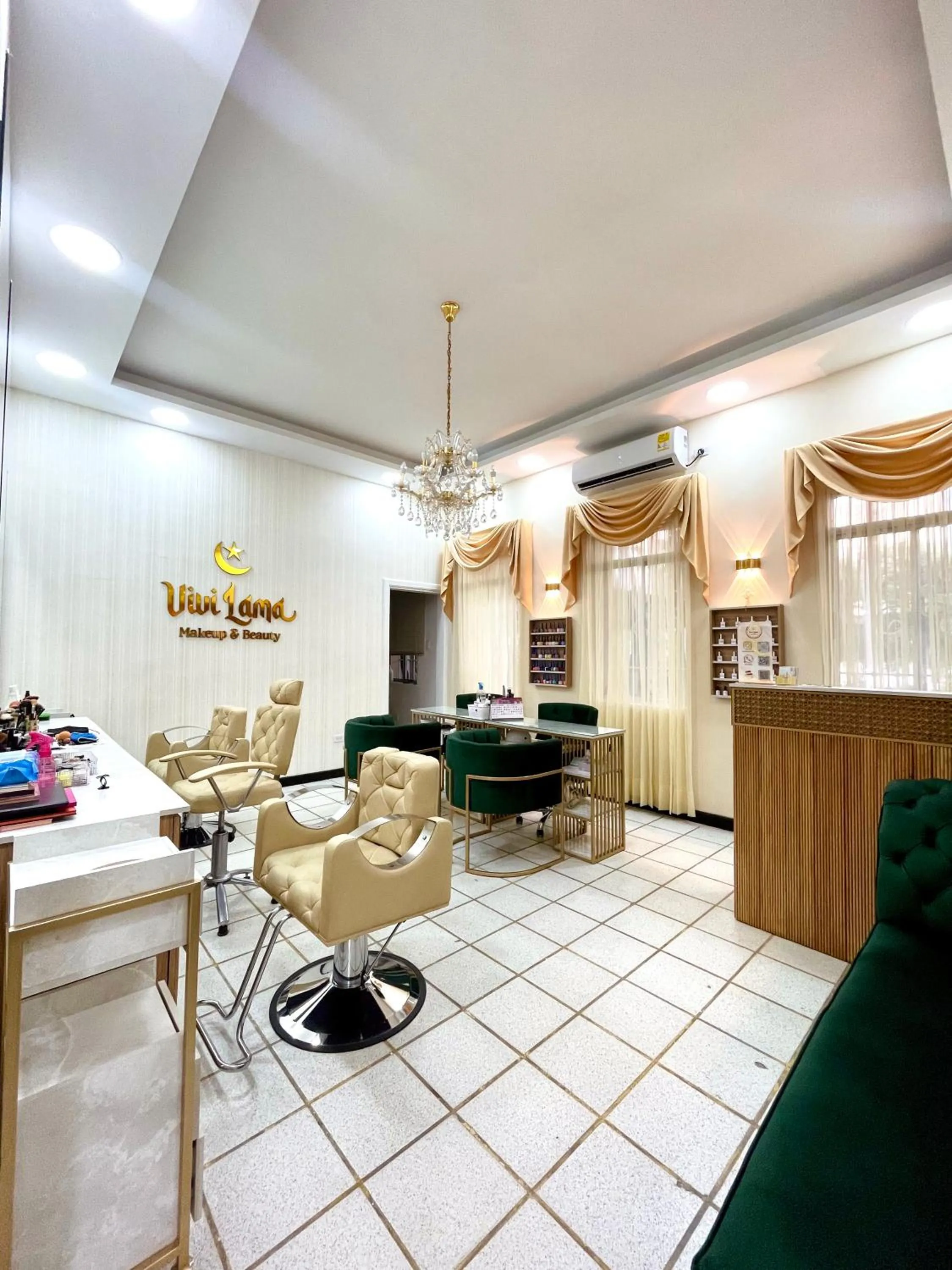 hair dresser in Hotel El Prado