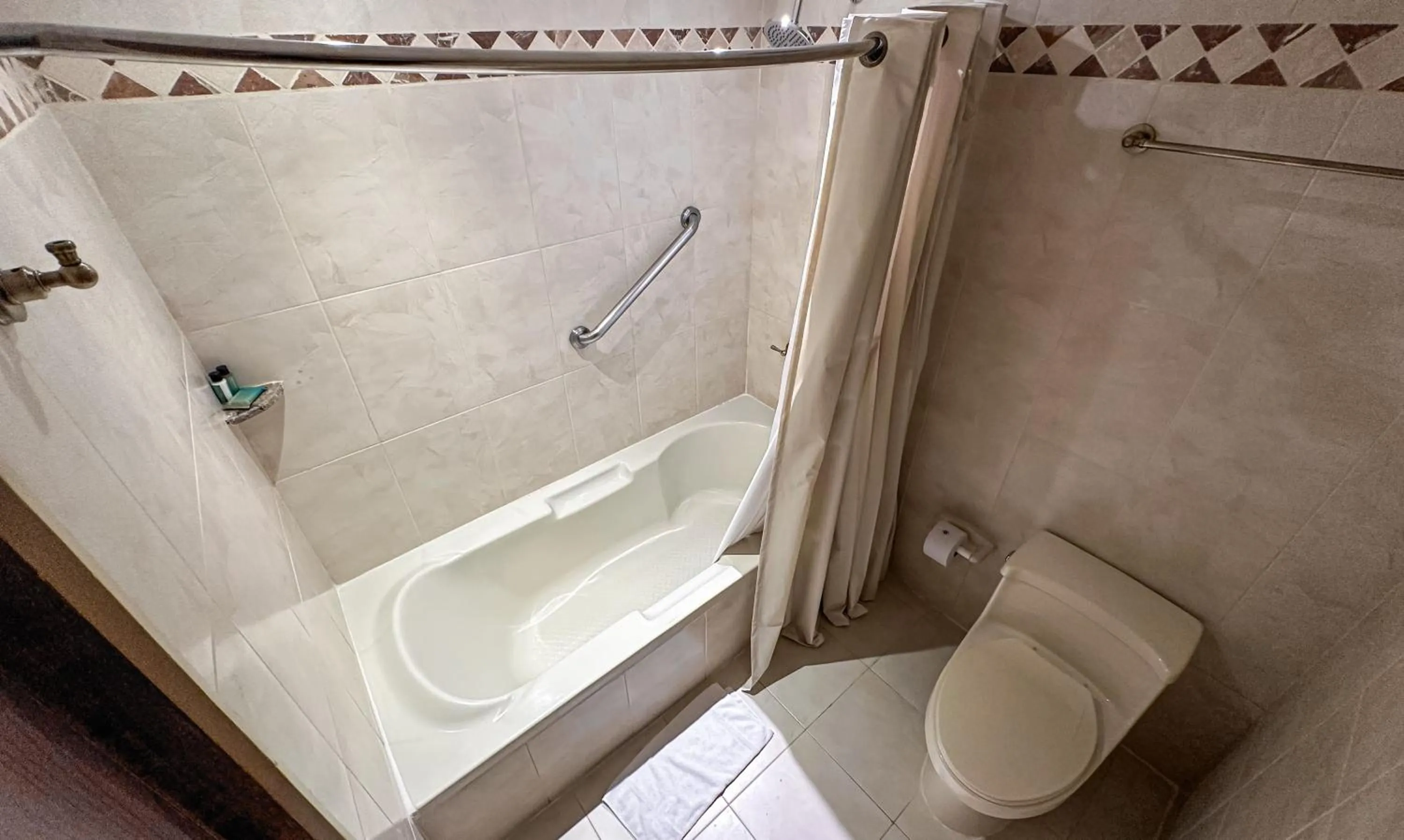 Bath in Hotel El Prado