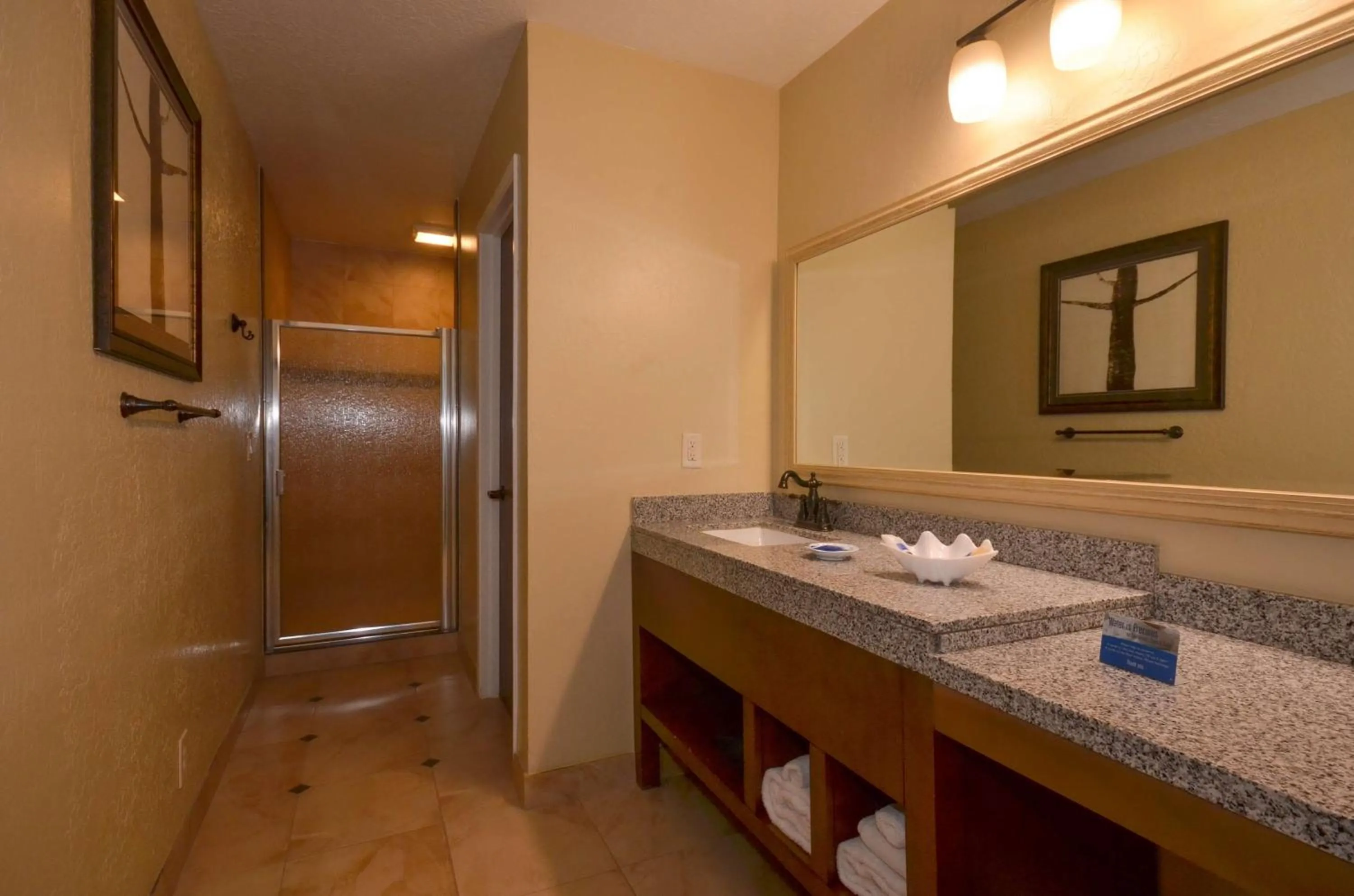 Shower in Best Western The Inn & Suites Pacific Grove