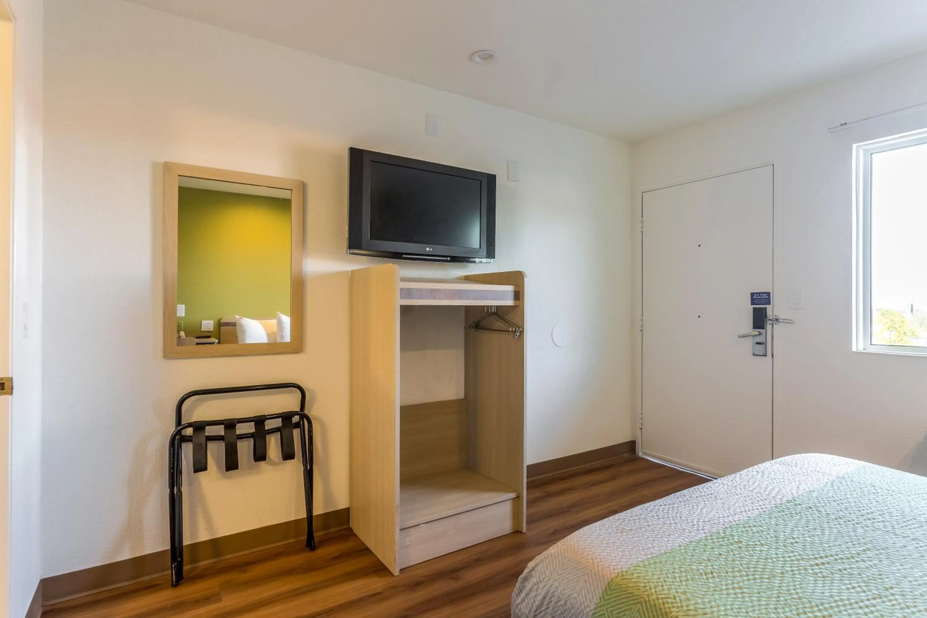 Bedroom, Bed in Motel 6-Needles, CA