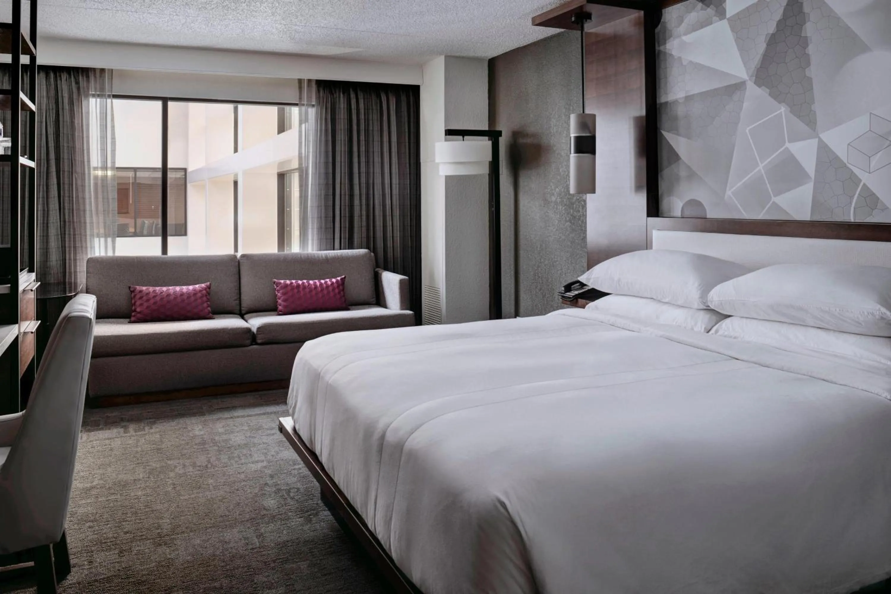 Bedroom, Bed in Marriott East Lansing at University Place