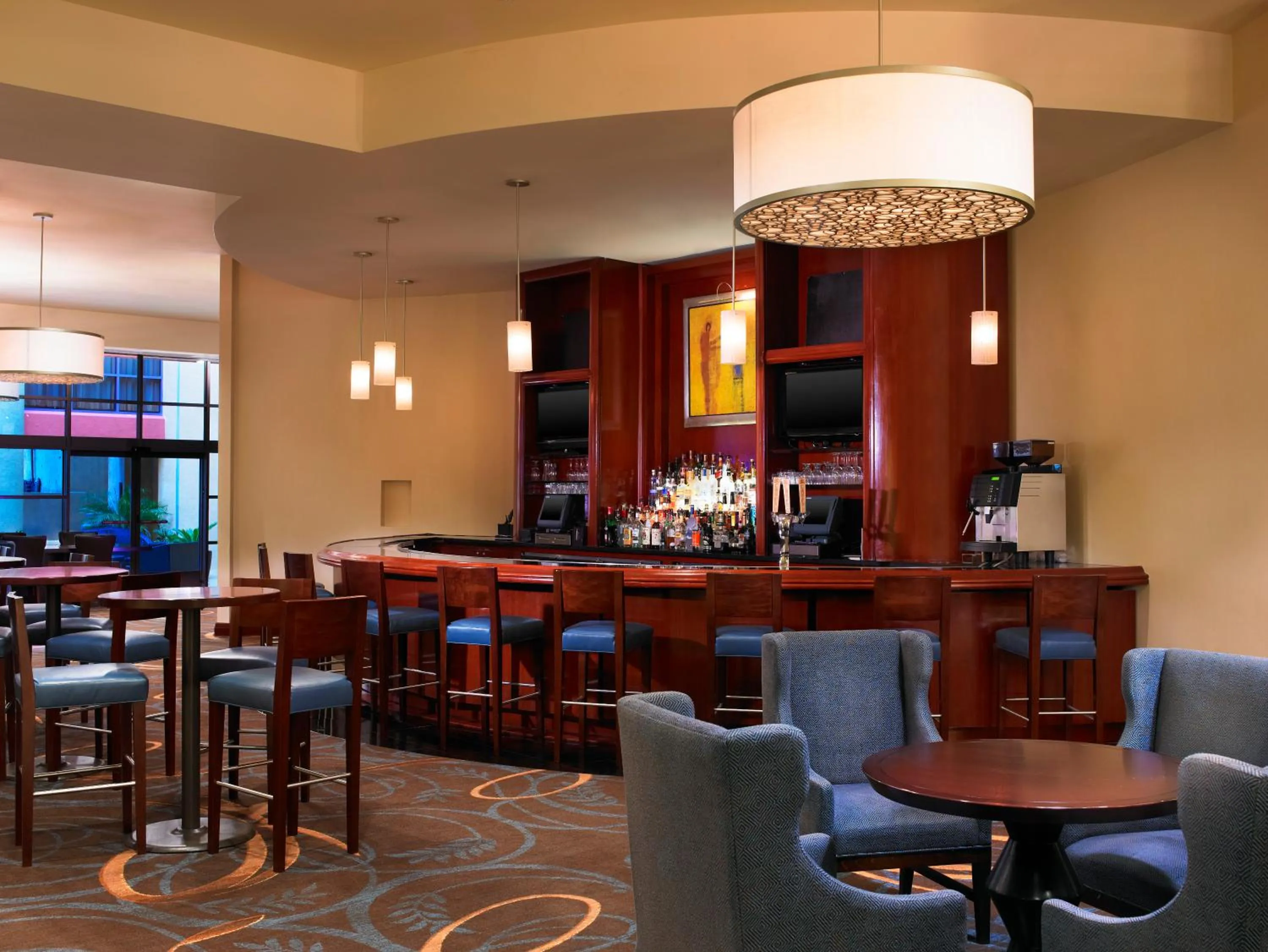 Lounge or bar in Sheraton Agoura Hills Hotel