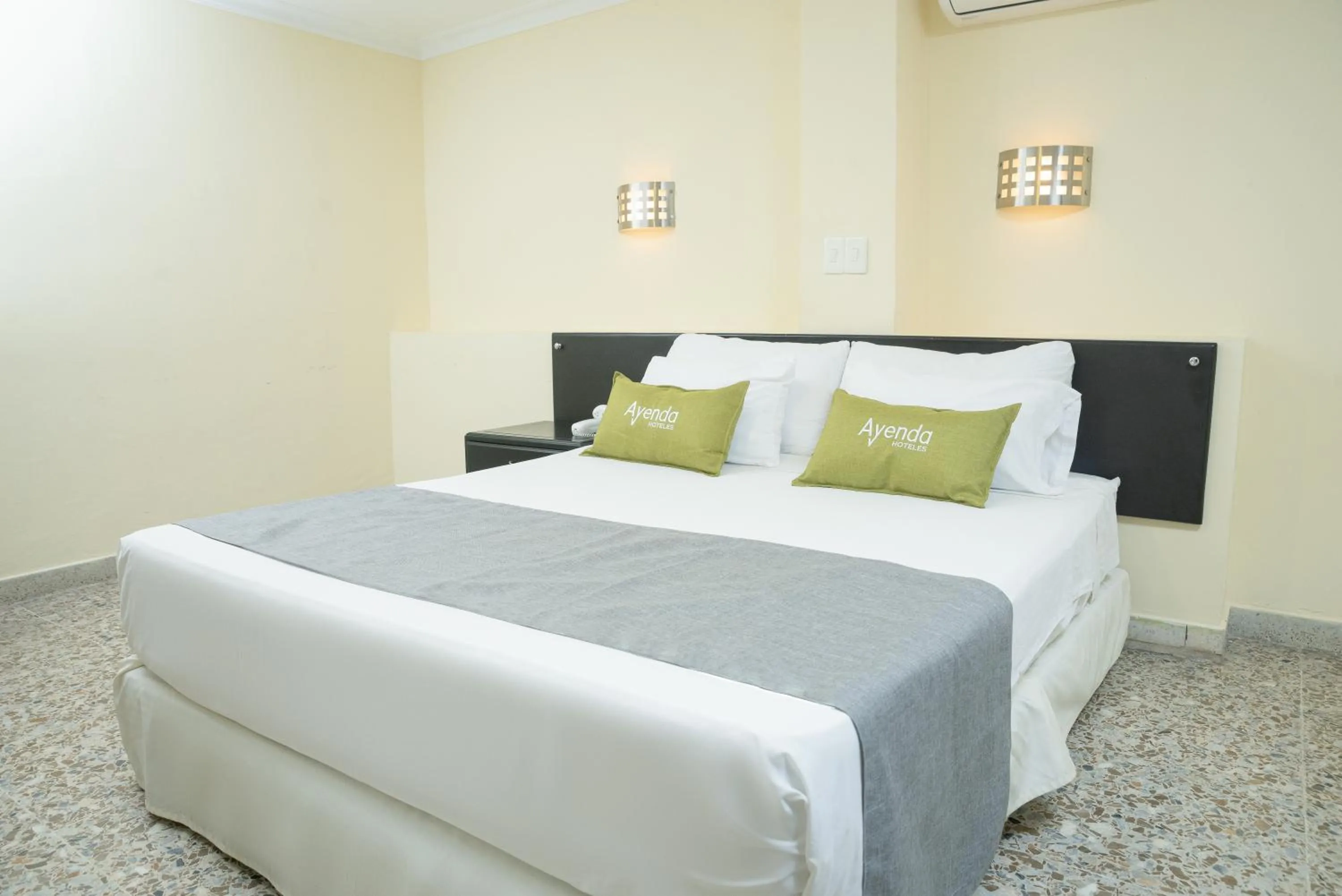 Photo of the whole room, Bed in Ayenda 1313 Barahona 72