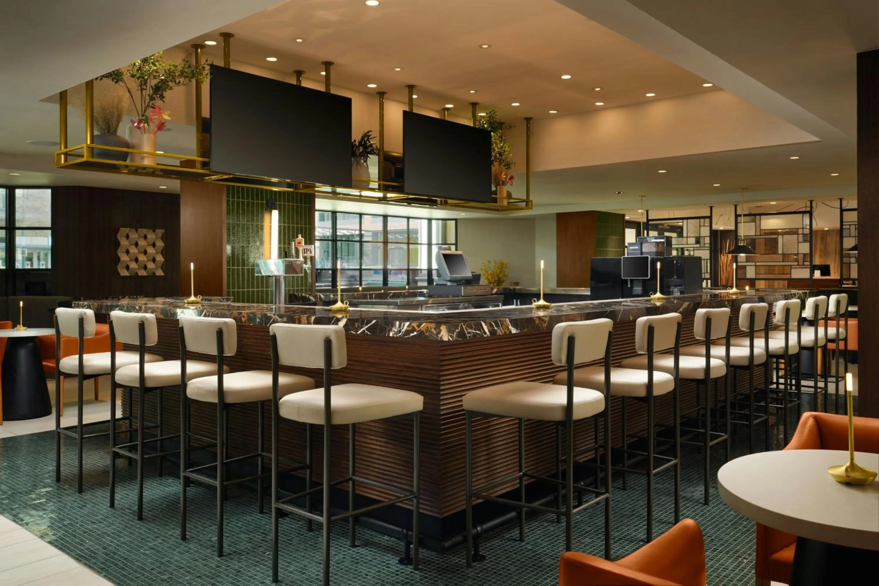 Lounge or bar in Courtyard by Marriott Los Angeles Pasadena Old Town