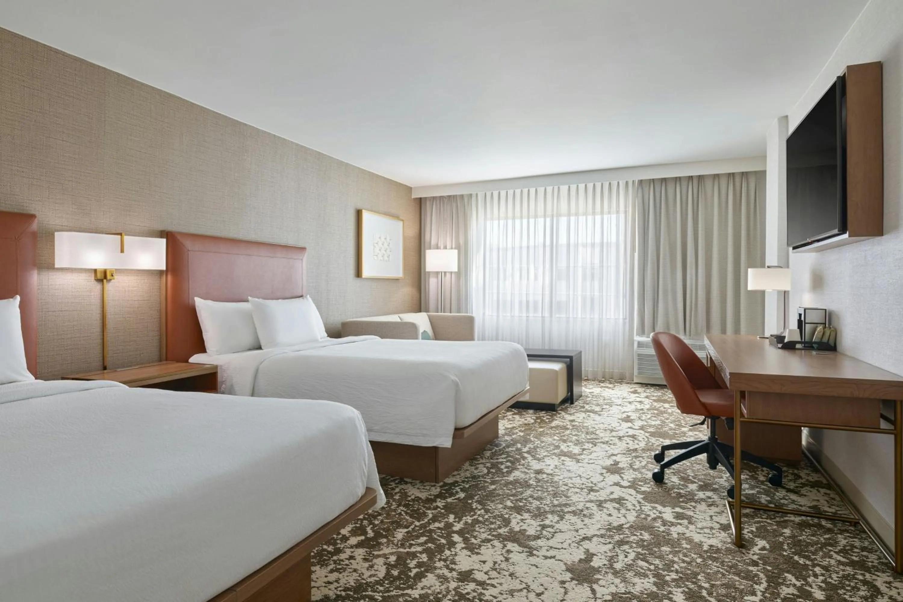 Photo of the whole room, Bed in Courtyard by Marriott Los Angeles Pasadena Old Town
