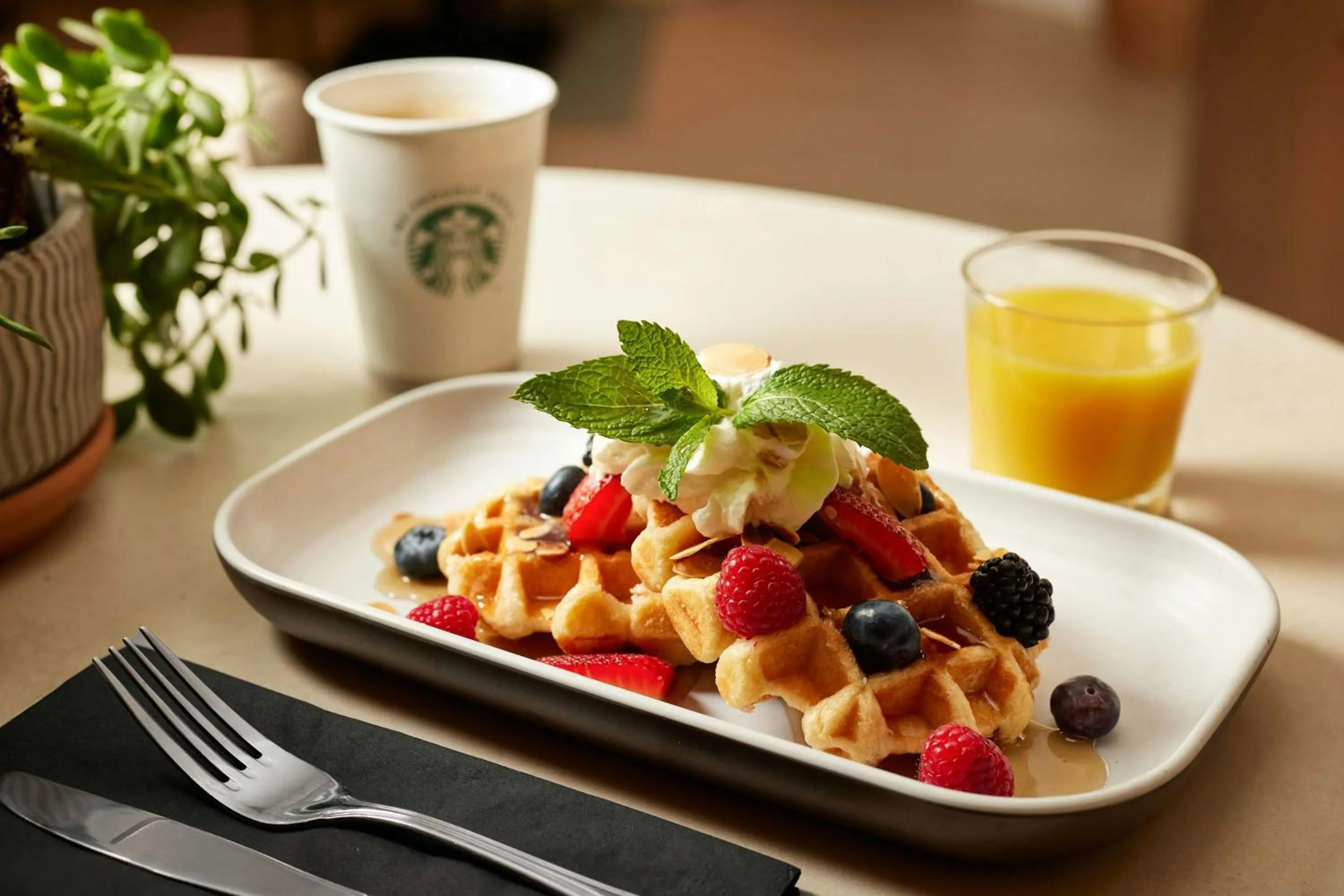 Restaurant/places to eat in Courtyard by Marriott Los Angeles Pasadena Old Town