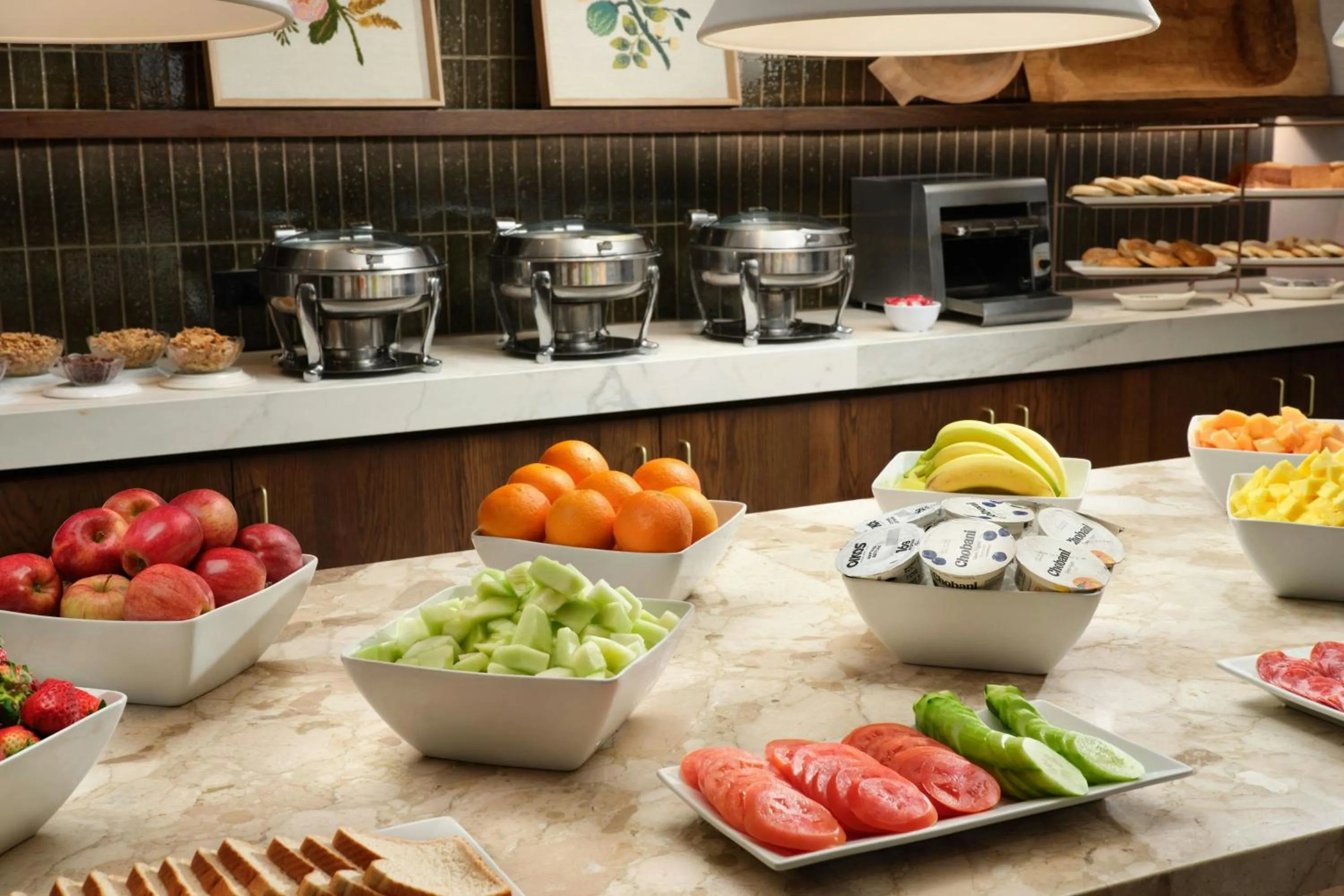 Breakfast in Courtyard by Marriott Los Angeles Pasadena Old Town