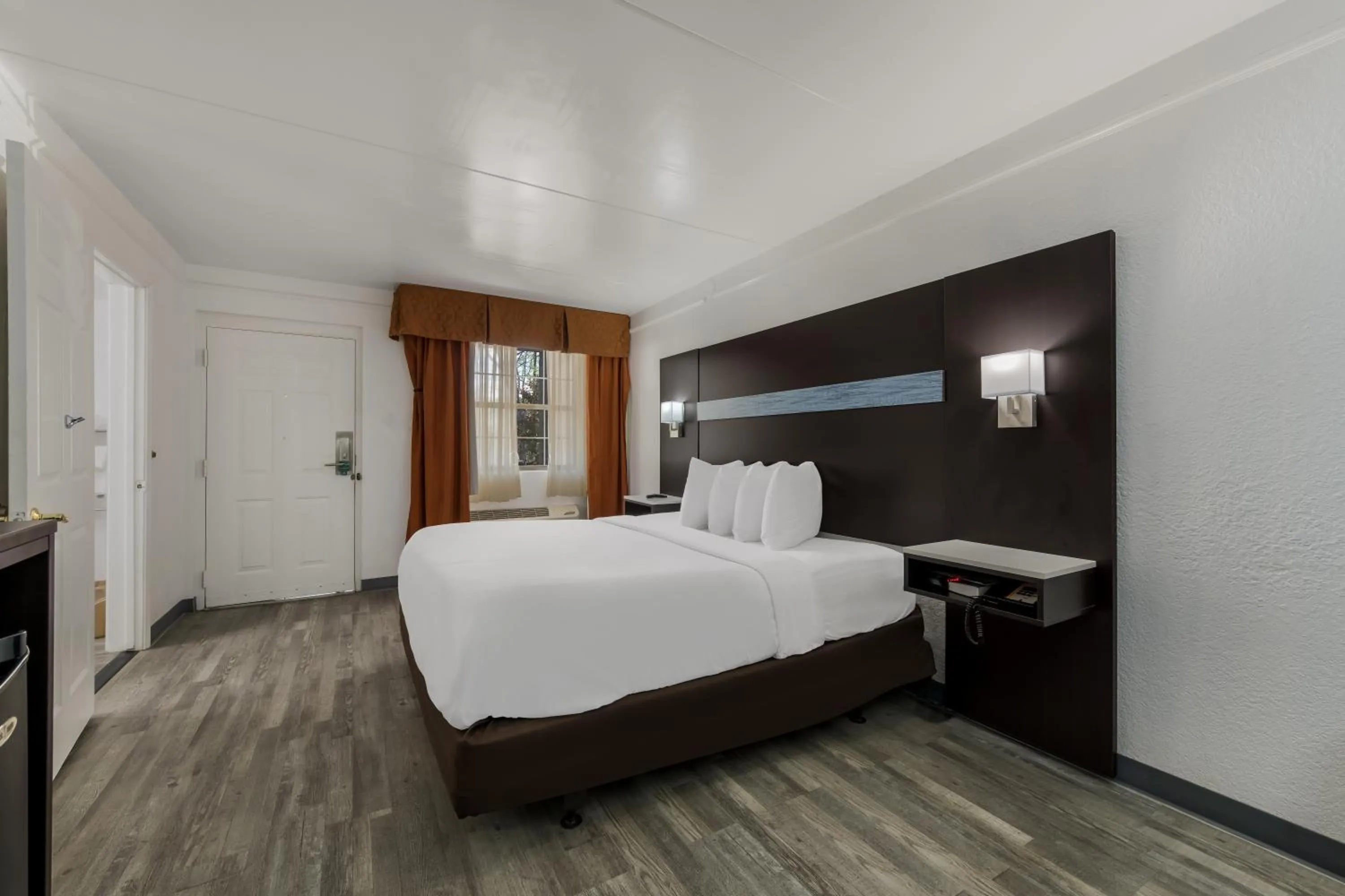 Bedroom, Bed in Quality Inn & Suites Airport