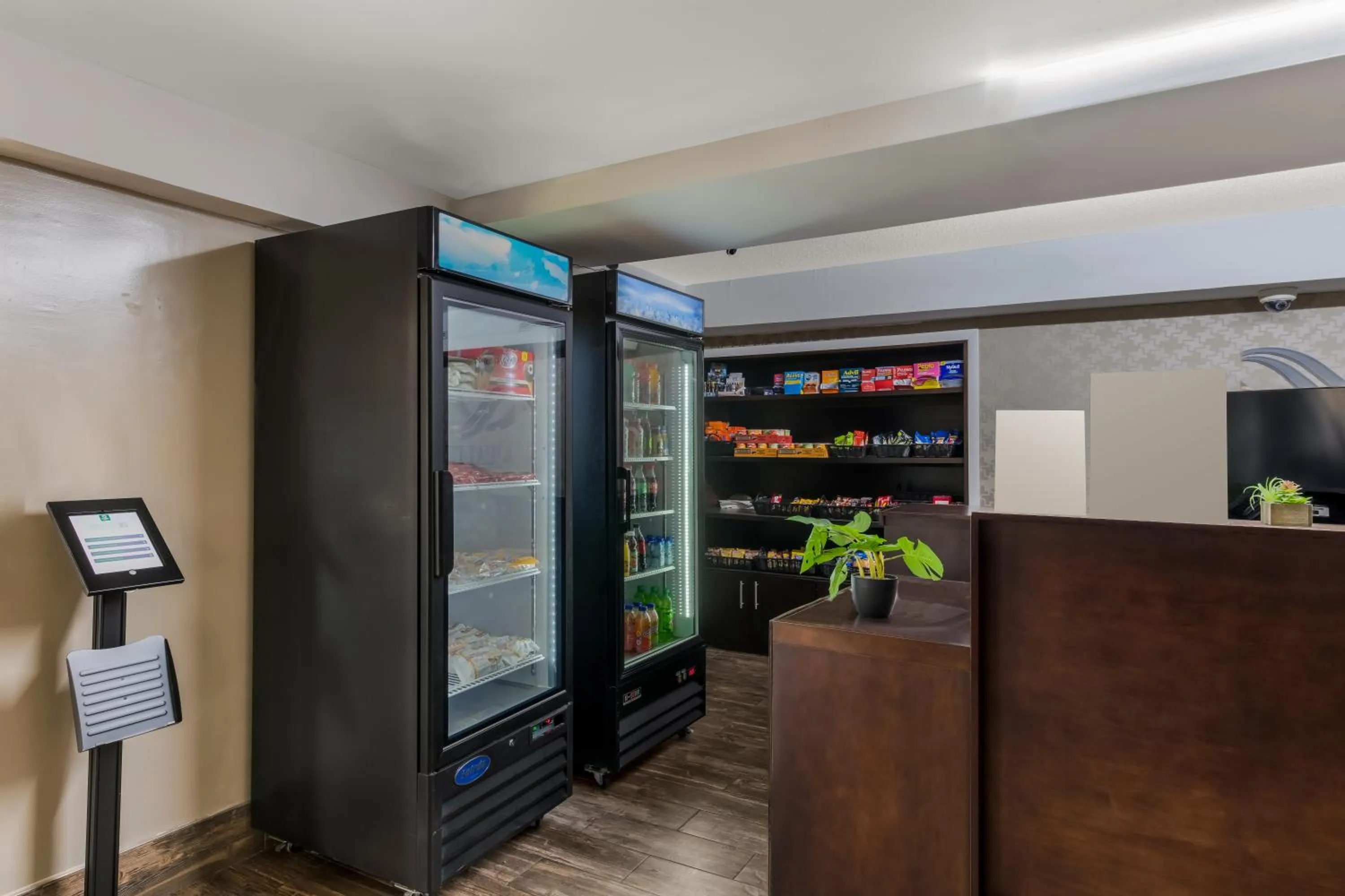 Food and drinks in Quality Inn & Suites Airport